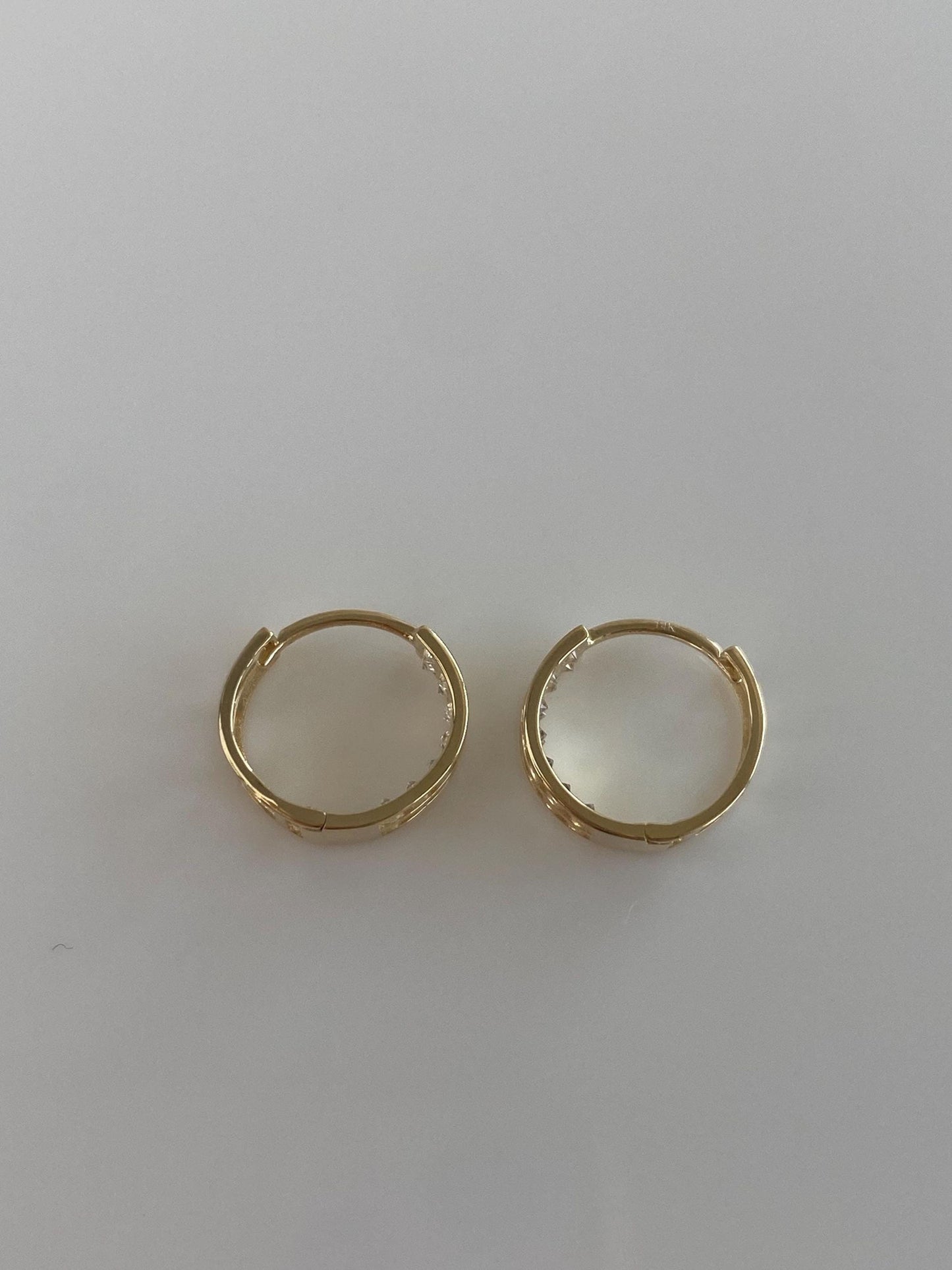 Vintage Solid 14k Yellow Gold Clear Cubic Zirconia Open Work Hoop Earrings