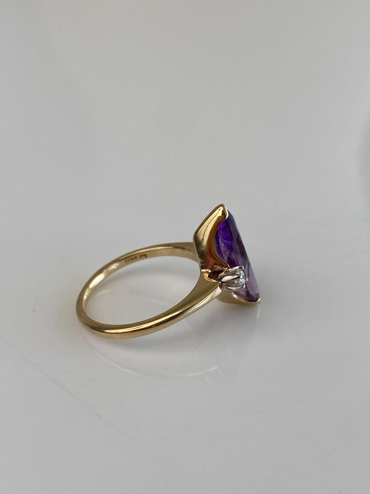Vintage Solid 14k Yellow Gold Diamonds Marquis Amethyst Ring - Size 5.75