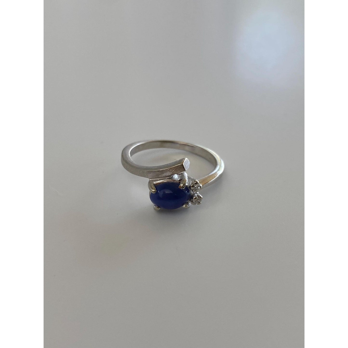 Vintage Solid 14k White Gold Diamond Blue Star Sapphire Ring - Size 5.5