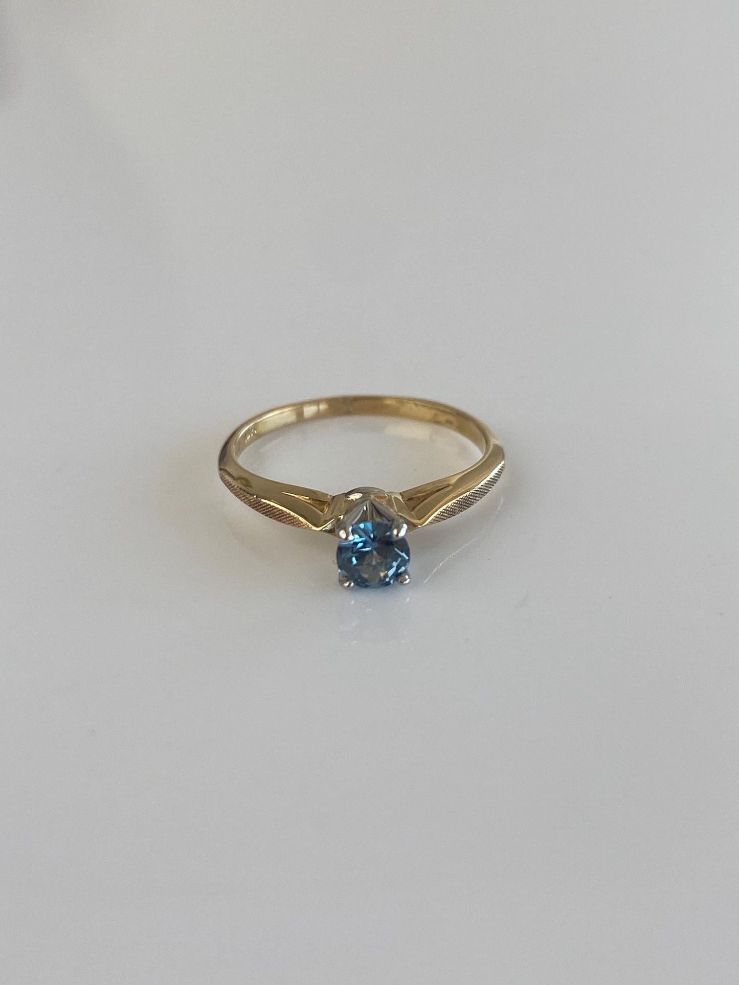 Solid 18k White & Yellow Gold Topaz Ring - Size 3.75