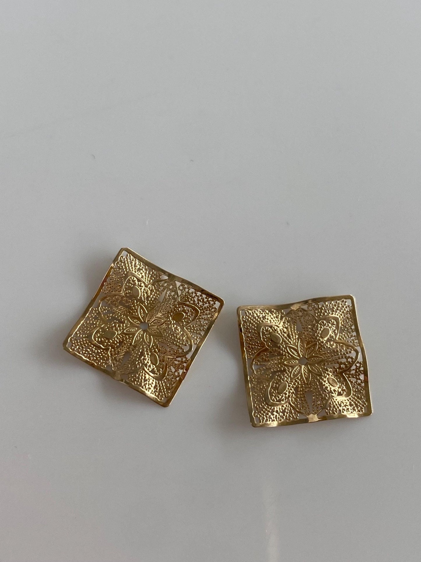 Vintage Solid 14k Yellow Gold Open Work Filigree Earring Jackets