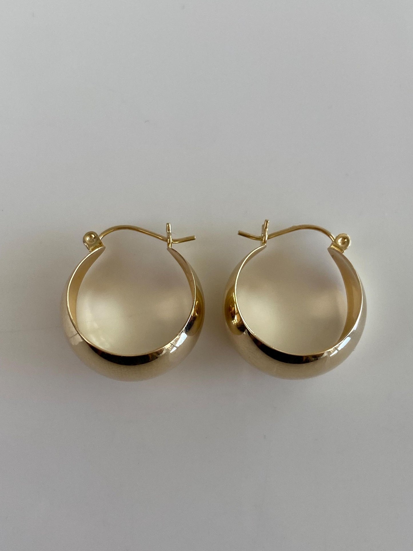 Vintage Solid 14k Yellow Gold Bucket Hoop Earrings