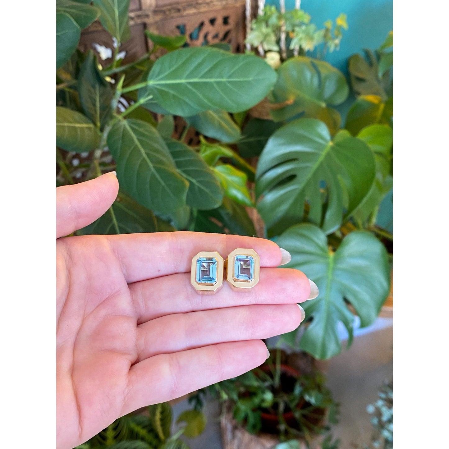 Vintage Solid 14k Yellow Gold Topaz Stud Earrings