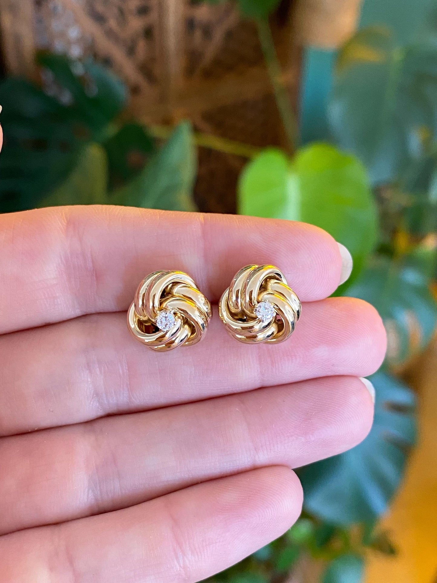 Vintage 14k Yellow Gold Diamond Knot Stud Earrings