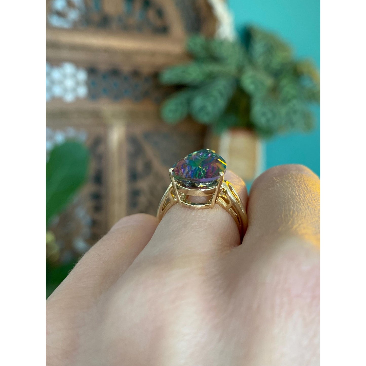 Vintage Solid 14k Yellow Gold Mystic Topaz Ring - Size 4.5