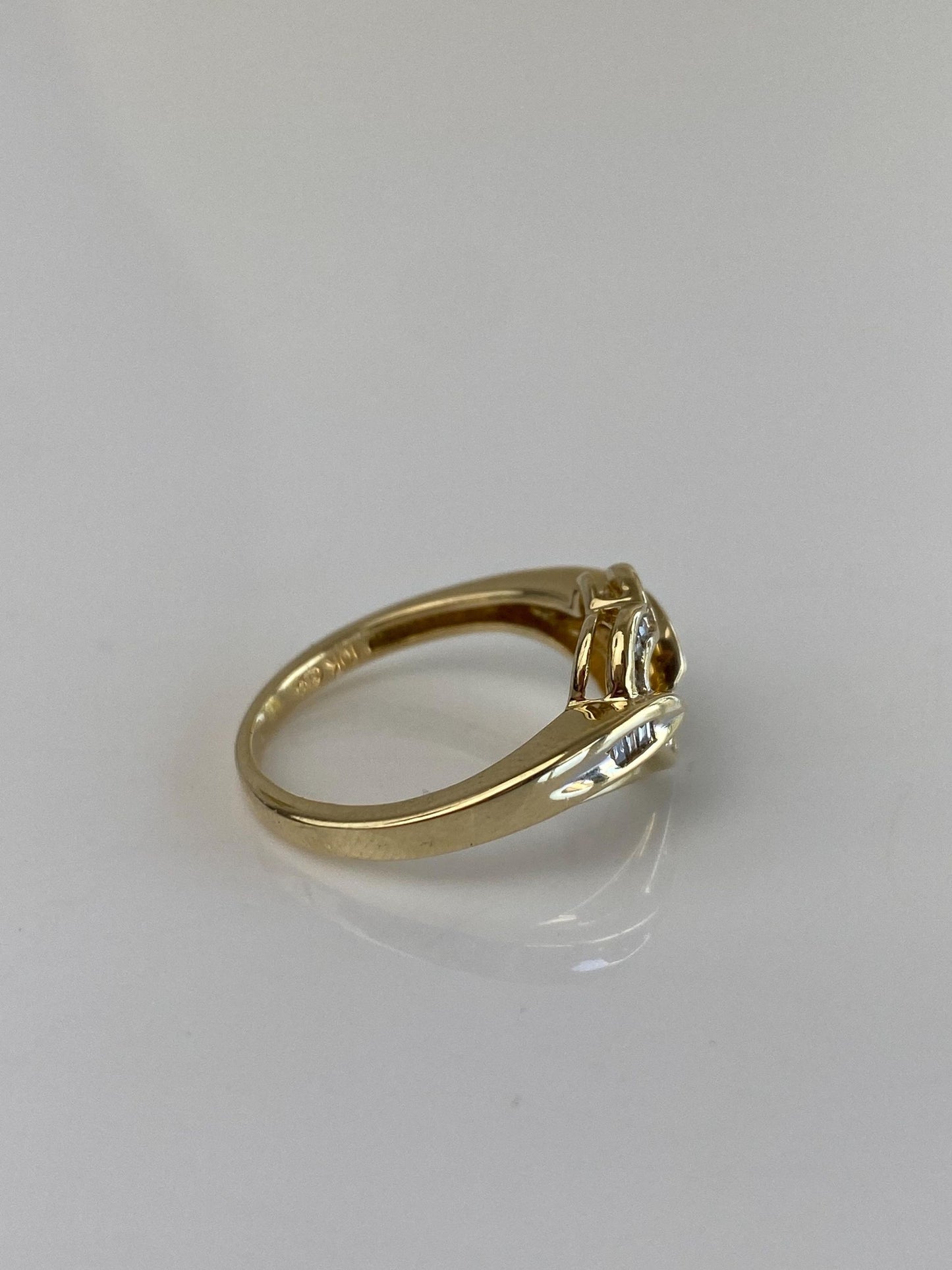 Vintage Solid 10k Yellow Gold Diamond Heart Ring - Size 6