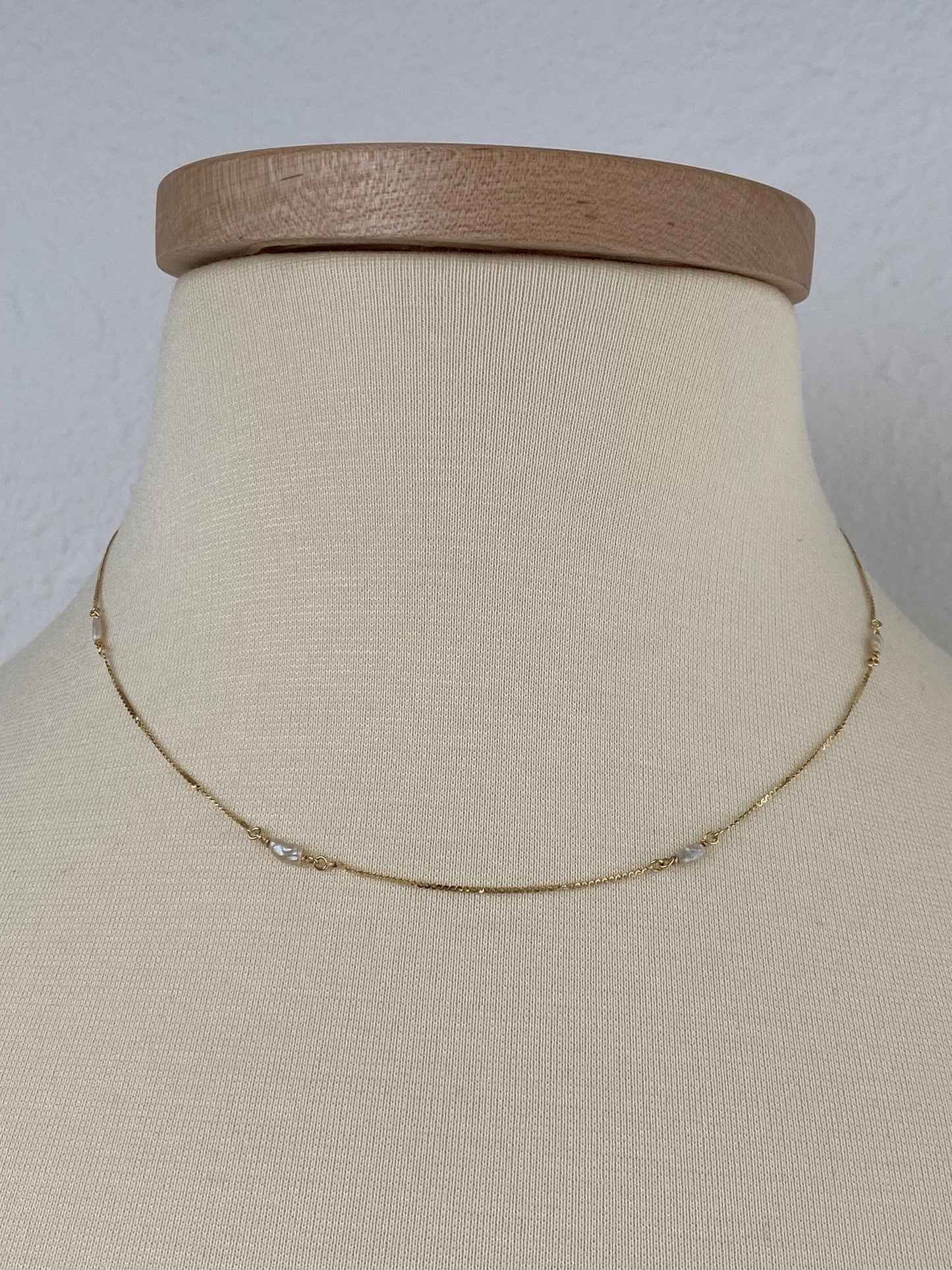 Vintage Solid 14k Yellow Gold Pearl Station Serpentine Chain Necklace - 16.75 inches