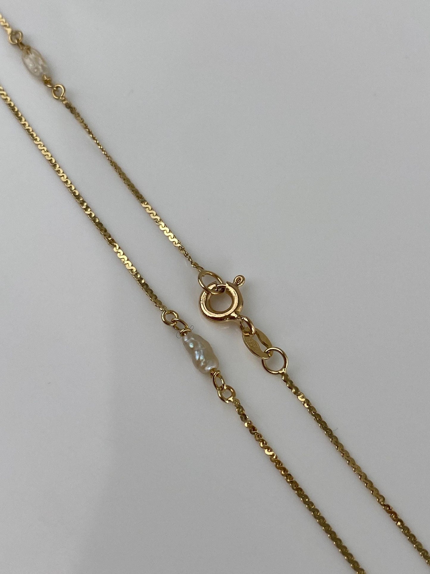 Vintage Solid 14k Yellow Gold Pearl Station Serpentine Chain Necklace - 16.75 inches