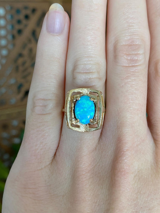 Vintage Solid 14k Yellow Gold Opal Ring - Size 5