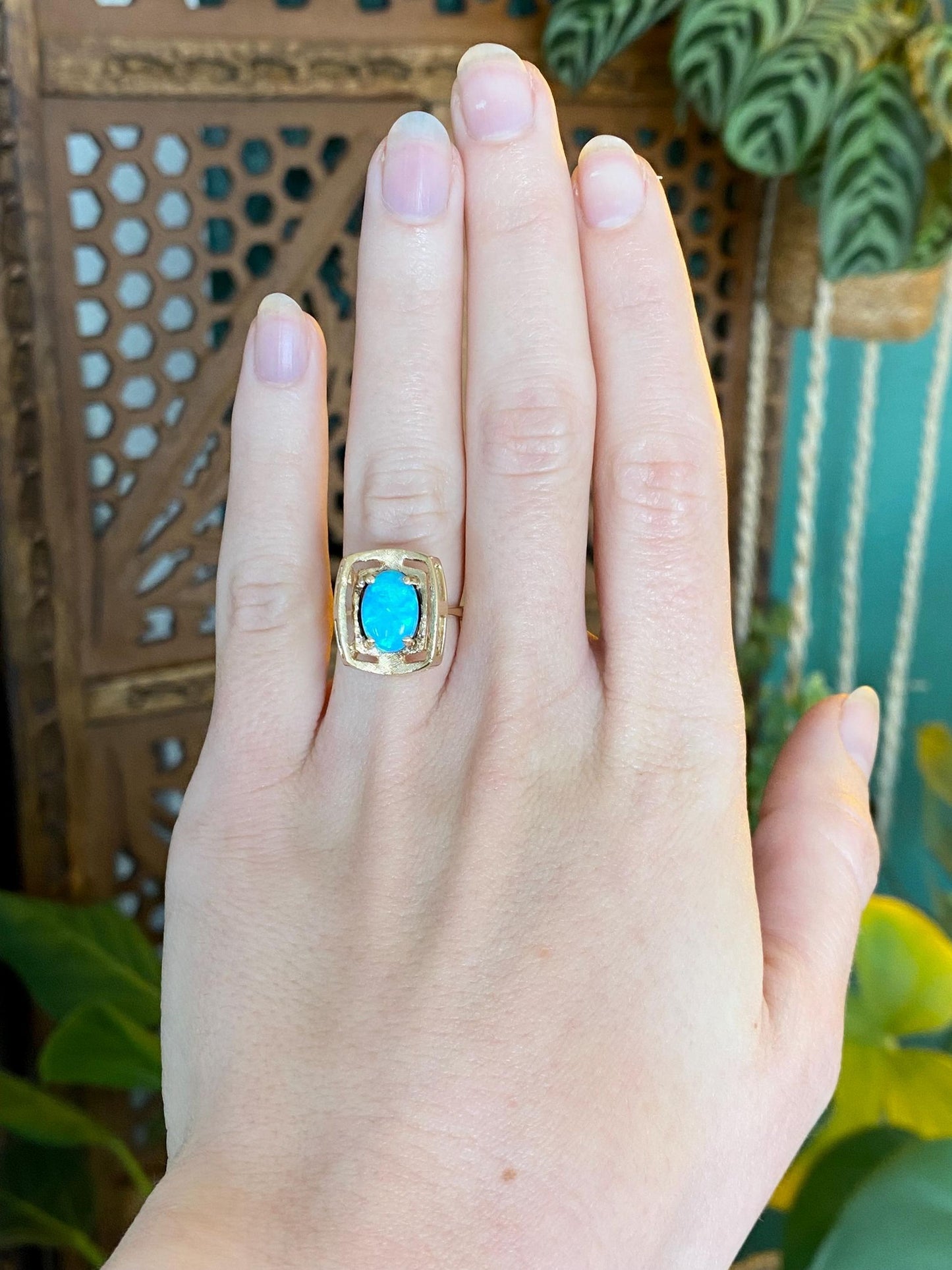 Vintage Solid 14k Yellow Gold Opal Ring - Size 5
