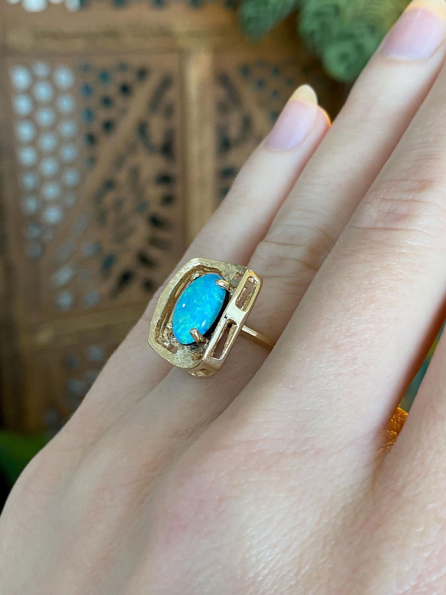 Vintage Solid 14k Yellow Gold Opal Ring - Size 5