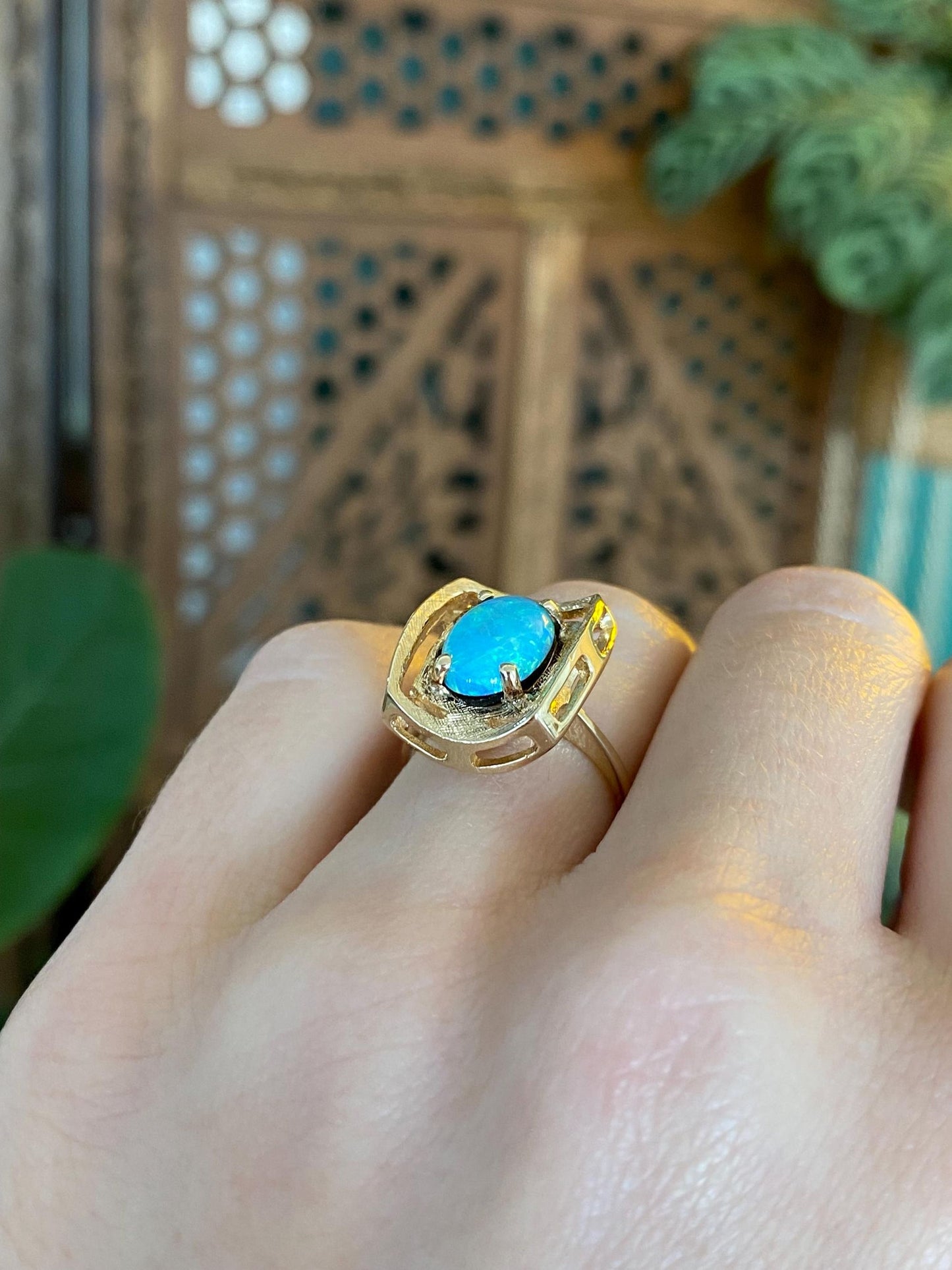 Vintage Solid 14k Yellow Gold Opal Ring - Size 5