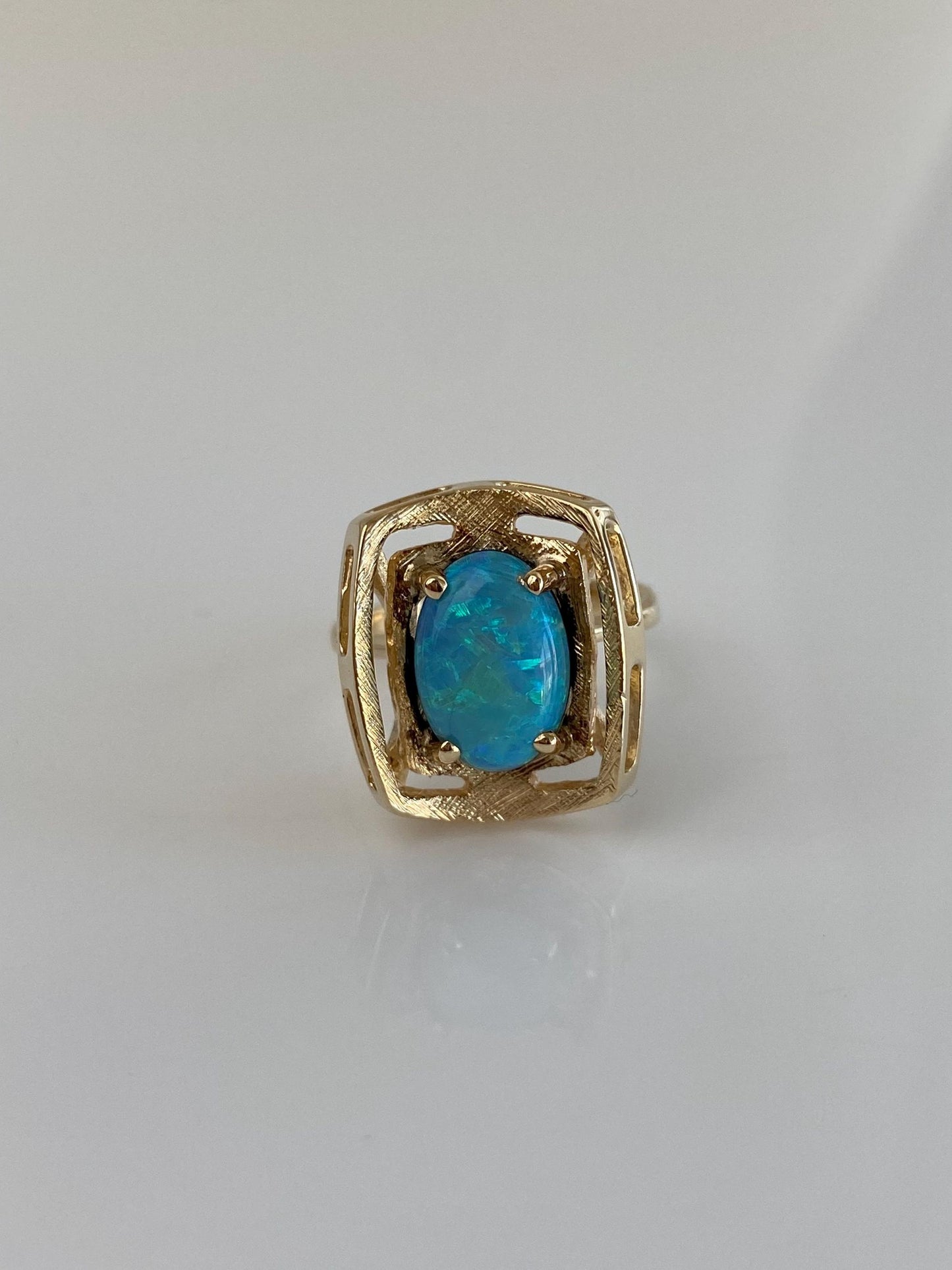 Vintage Solid 14k Yellow Gold Opal Ring - Size 5