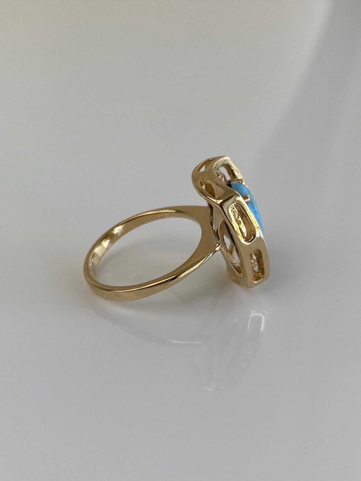 Vintage Solid 14k Yellow Gold Opal Ring - Size 5