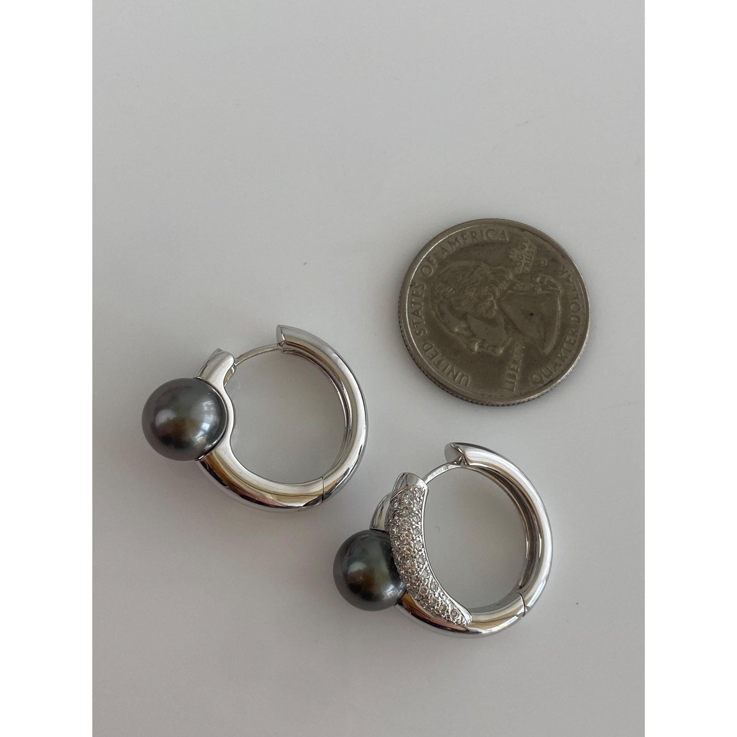 Vintage Solid 18k White Gold Diamond Peacock Pearl Hoop Earrings