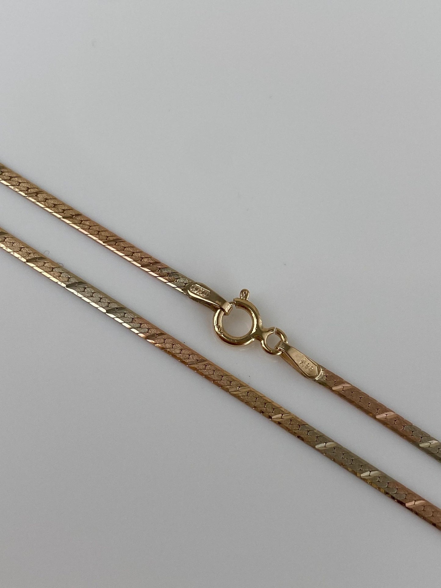 Vintage Solid 14k Tri Tone Gold Pattern Herringbone Chain Necklace - 20.25 inches