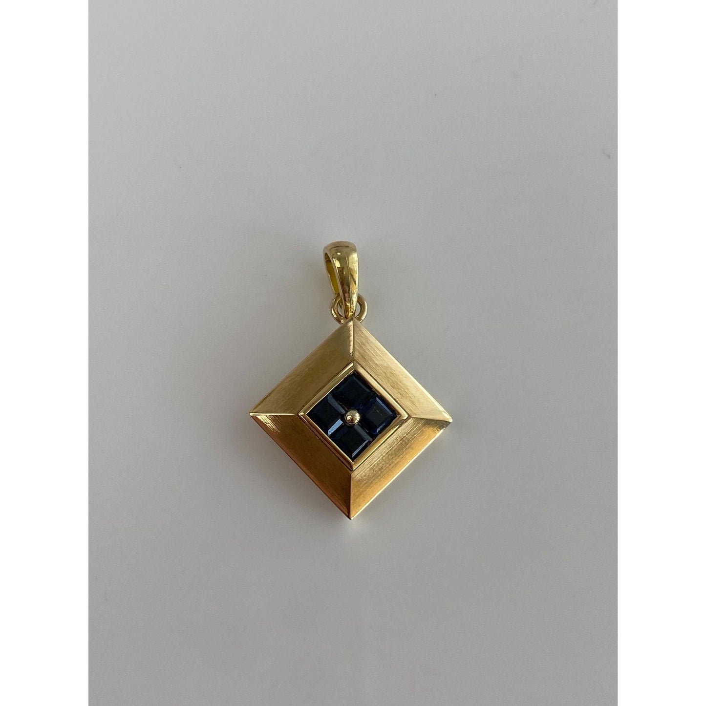 Vintage Solid 18k Yellow Gold Blue Sapphire Square Charm