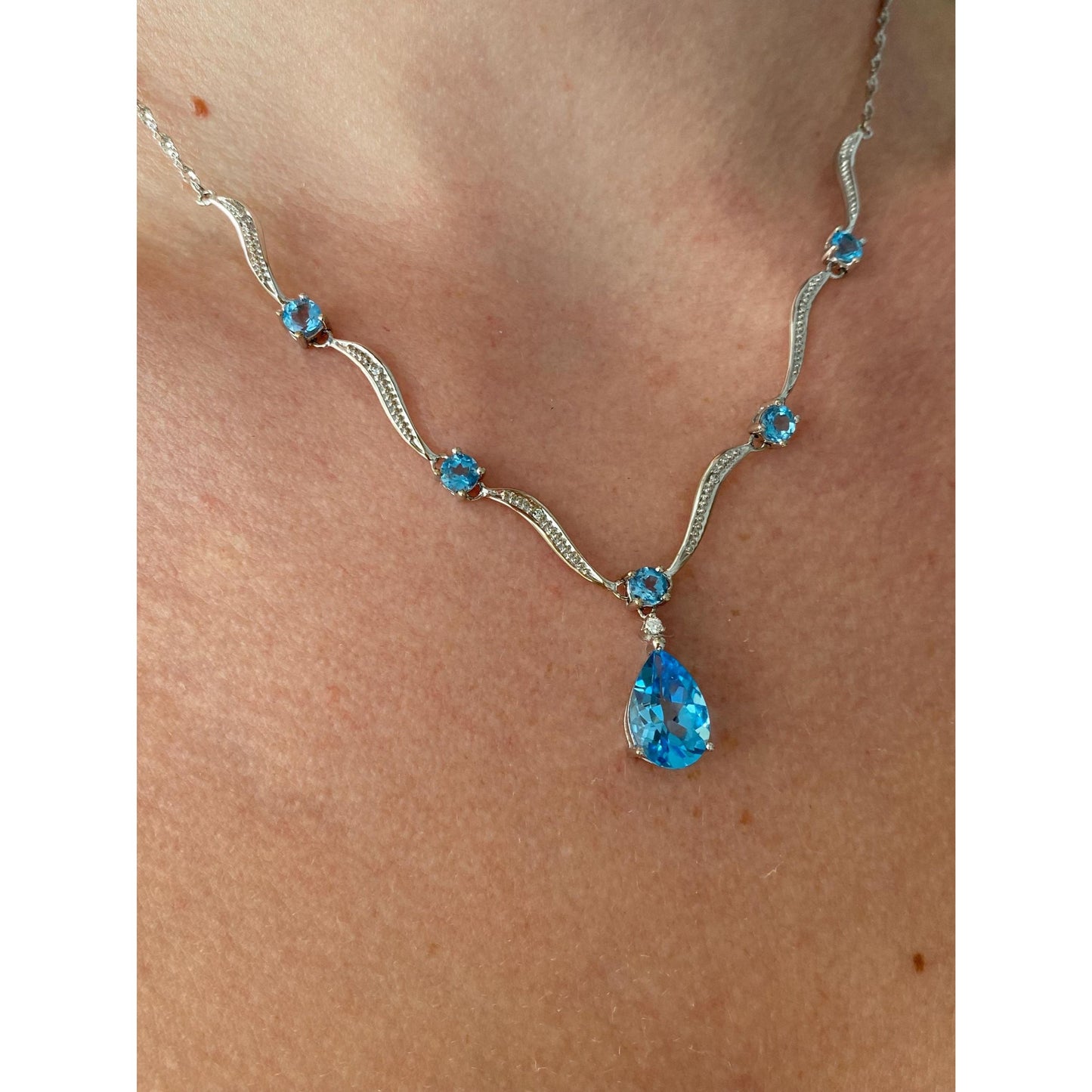 Vintage Solid 14k White Gold Topaz & Diamond Twist Chain Necklace - 16.75 inches