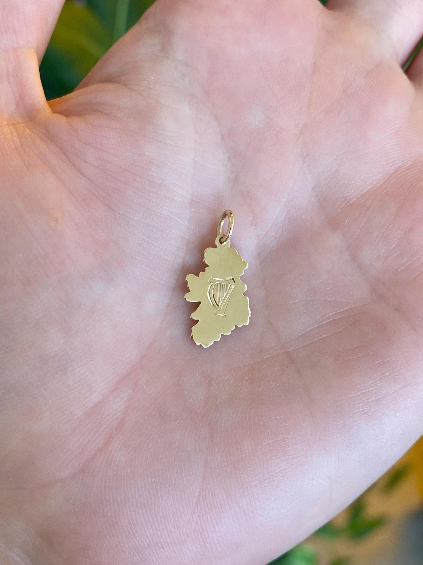 Vintage Solid 9k Yellow Gold Harp Design Charm