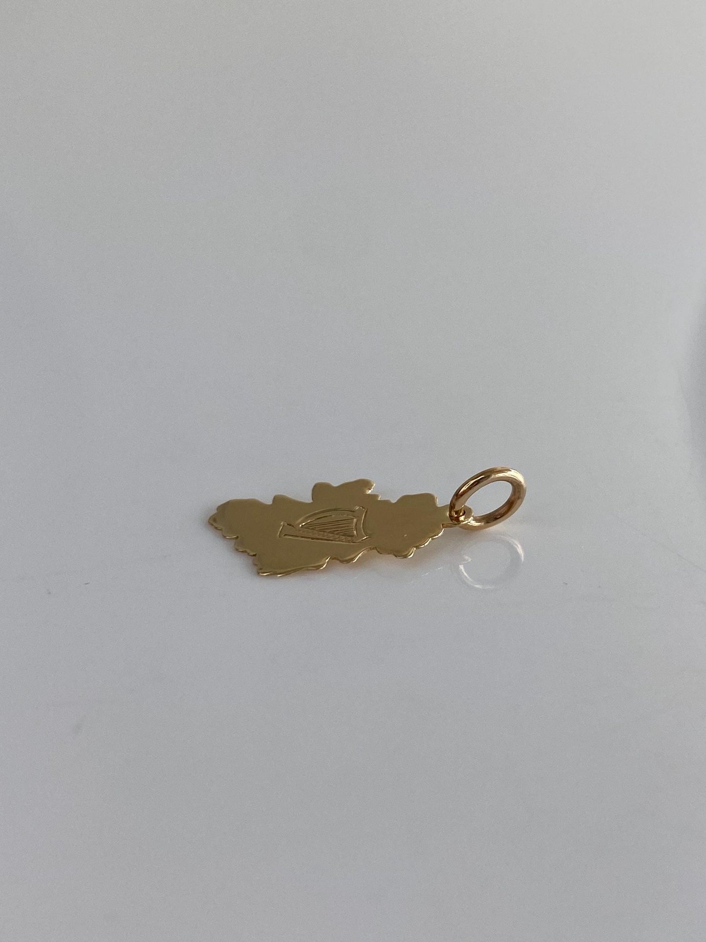 Vintage Solid 9k Yellow Gold Harp Design Charm
