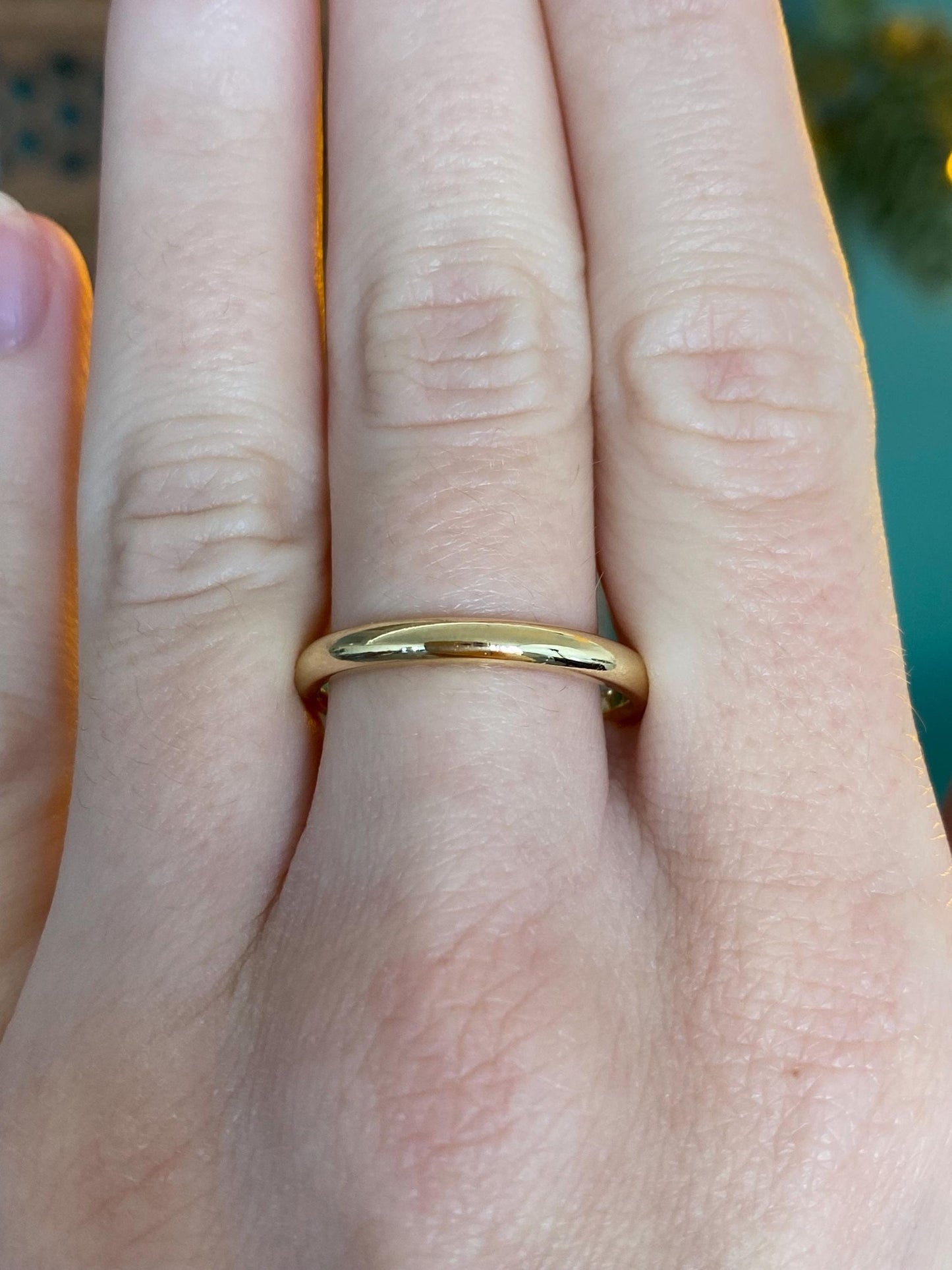 Vintage Solid 18k Yellow Gold Ring Band - Size 9
