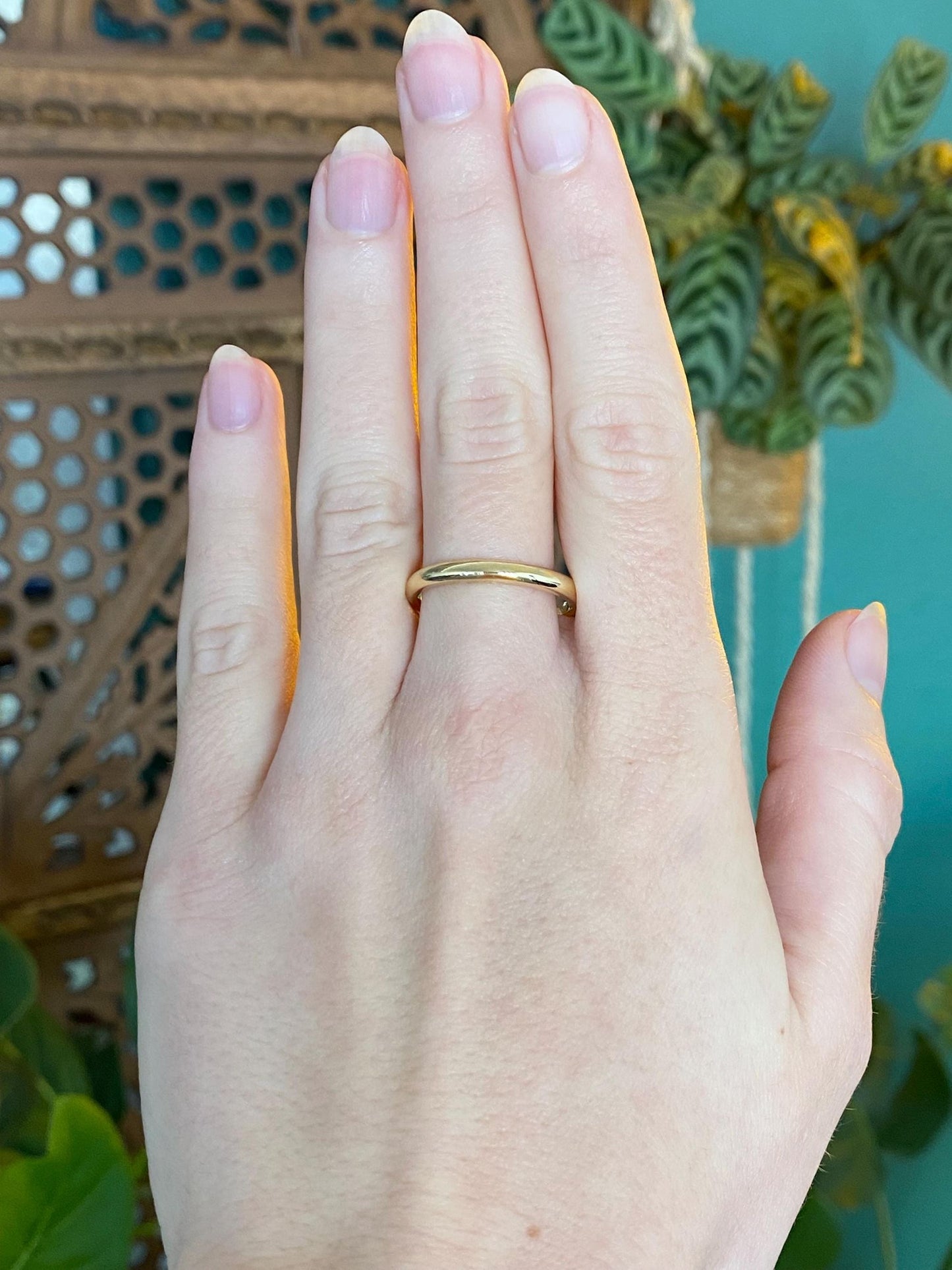 Vintage Solid 18k Yellow Gold Ring Band - Size 9