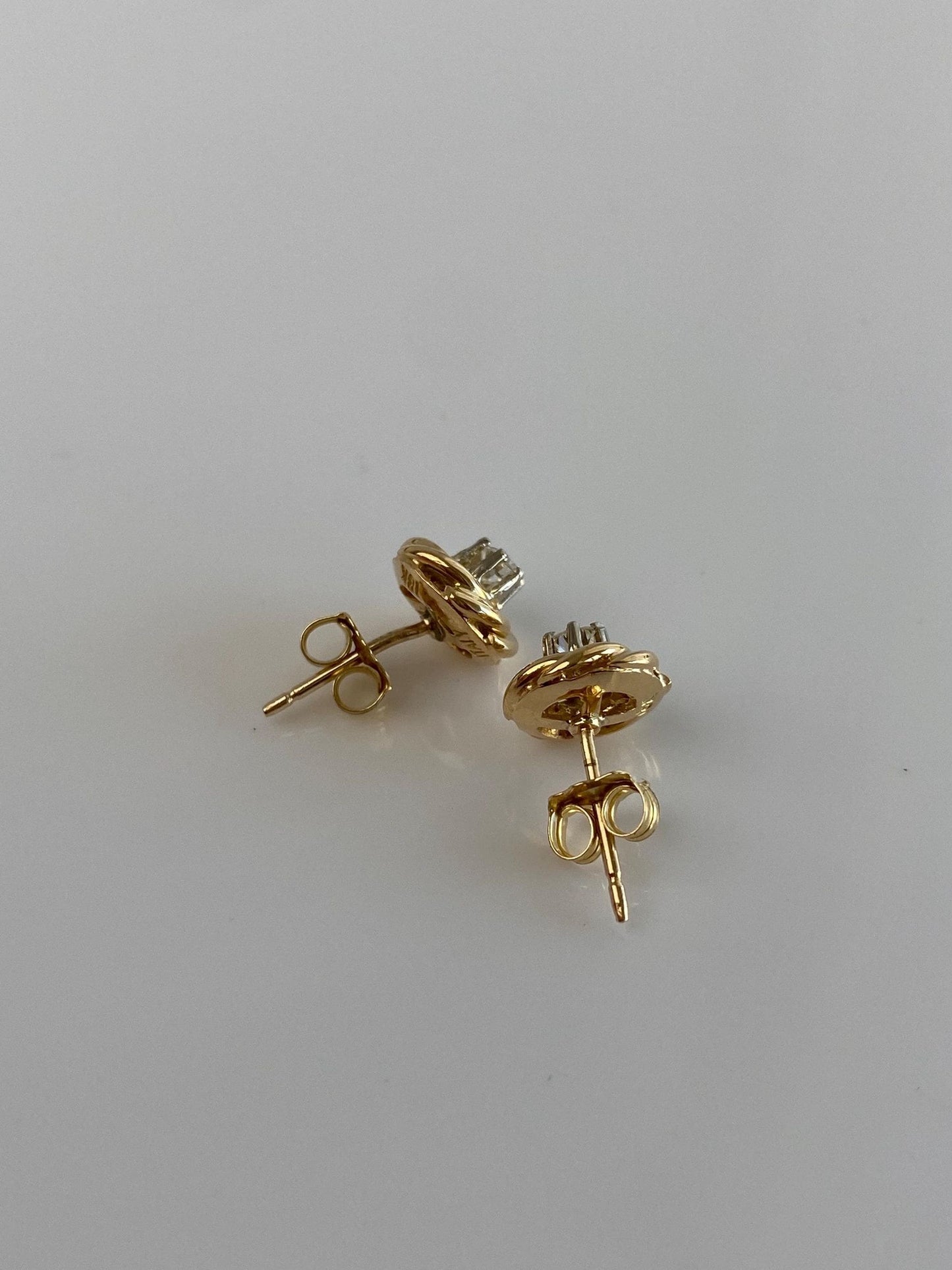 Vintage Solid 18k Yellow Gold Clear Sapphire Stud Earrings