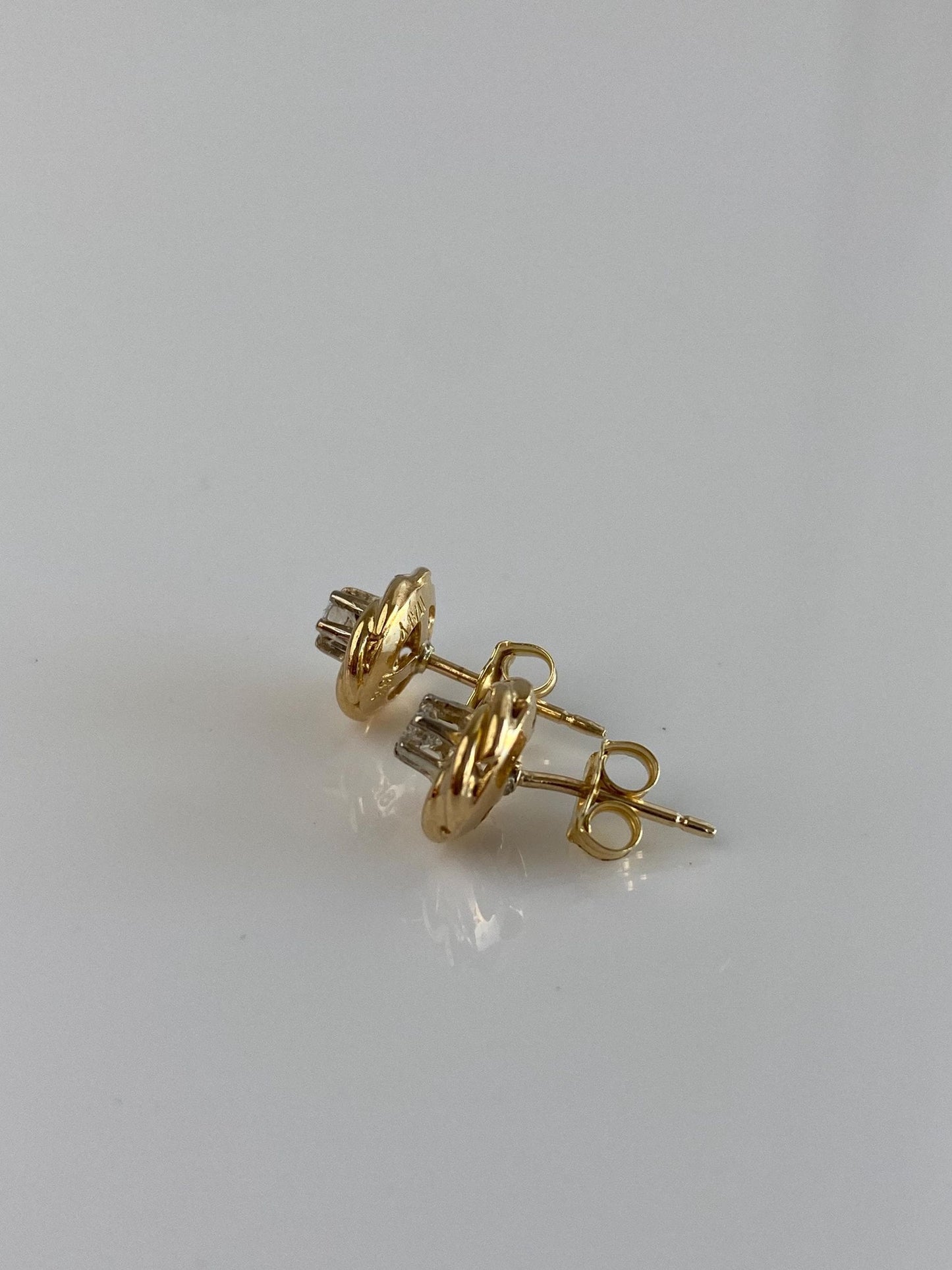 Vintage Solid 18k Yellow Gold Clear Sapphire Stud Earrings