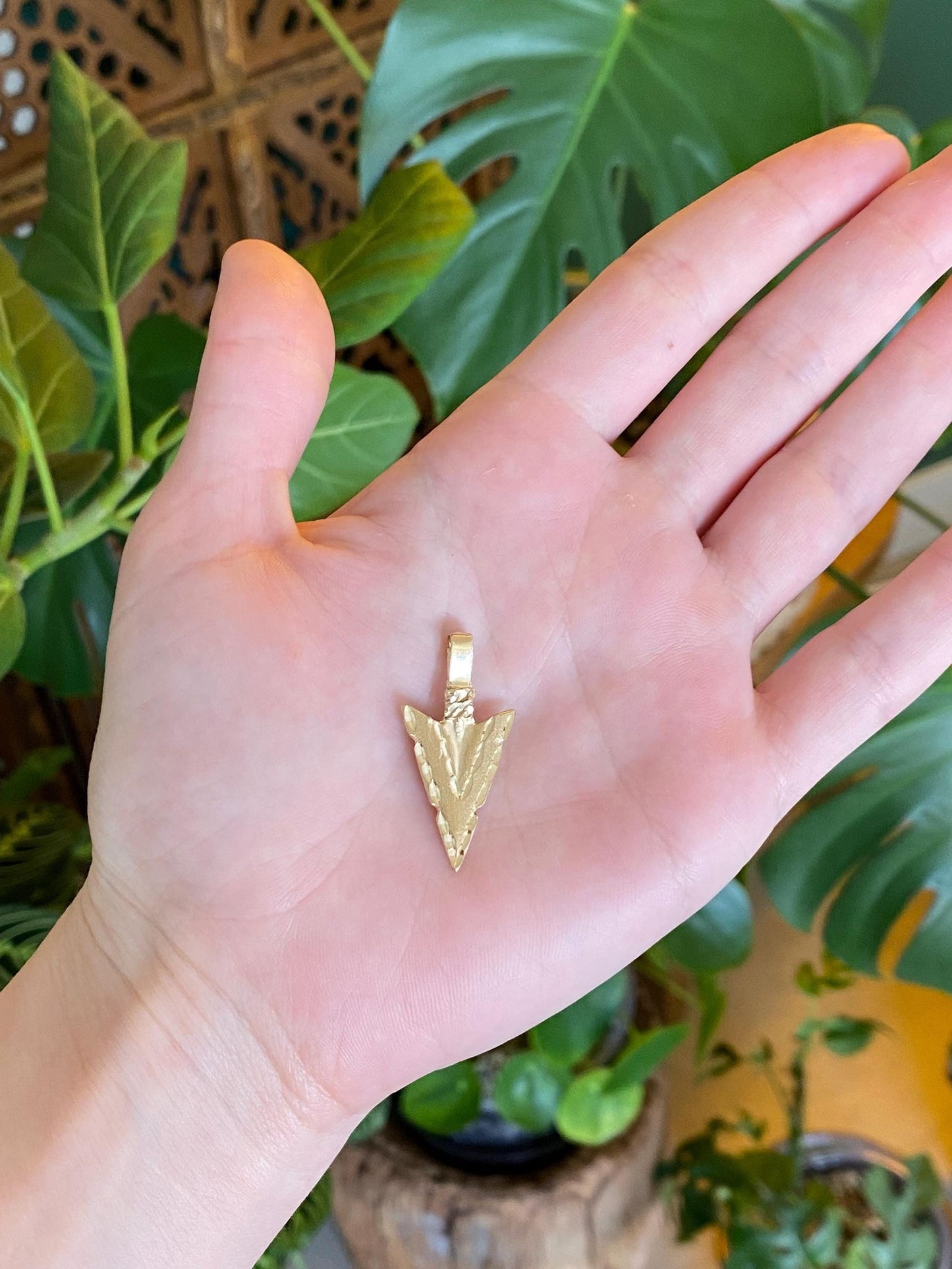 Vintage Solid 14k Yellow Gold Diamond Cut Arrowhead Charm