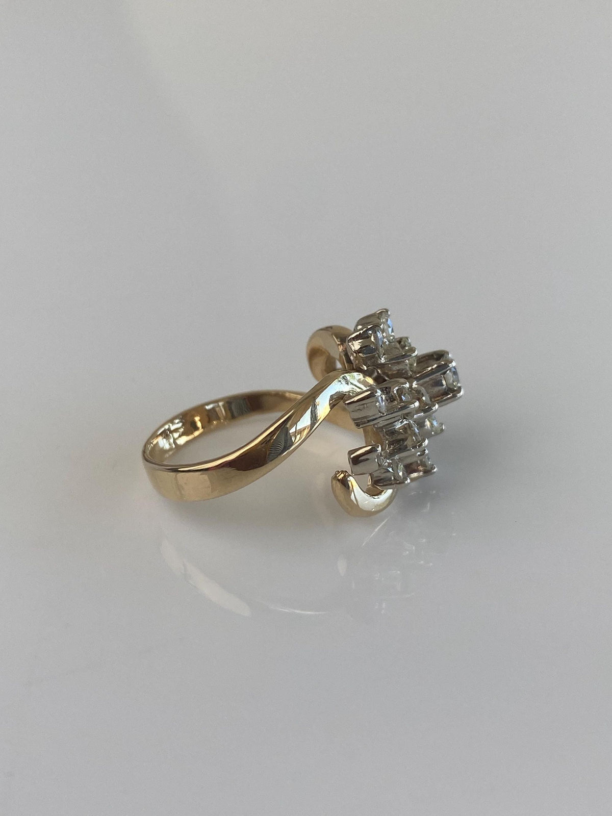 Vintage Solid 14k White & Yellow Gold Diamond Cluster Swirl Ring - Size 5.75