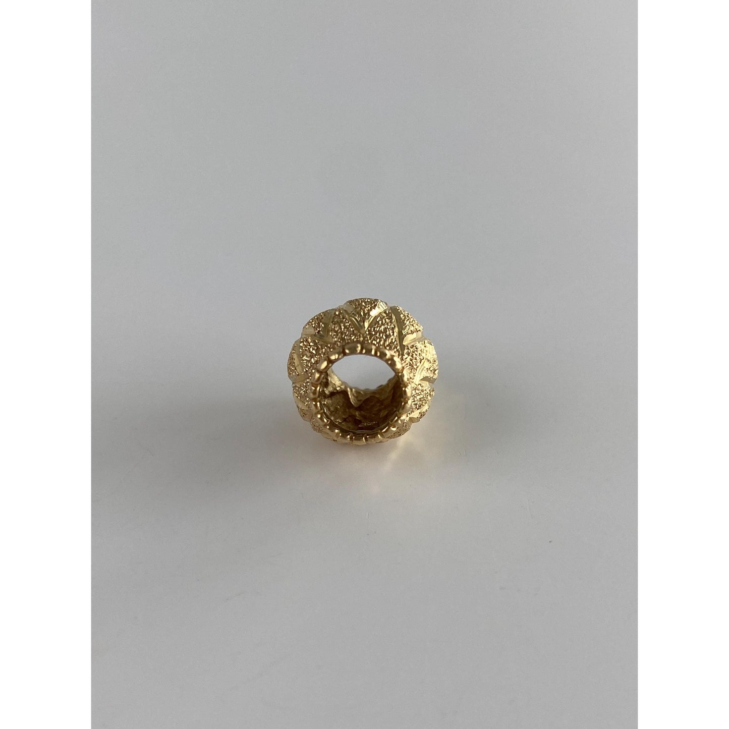 Vintage Solid 14k Yellow Gold Diamond Cut Bead