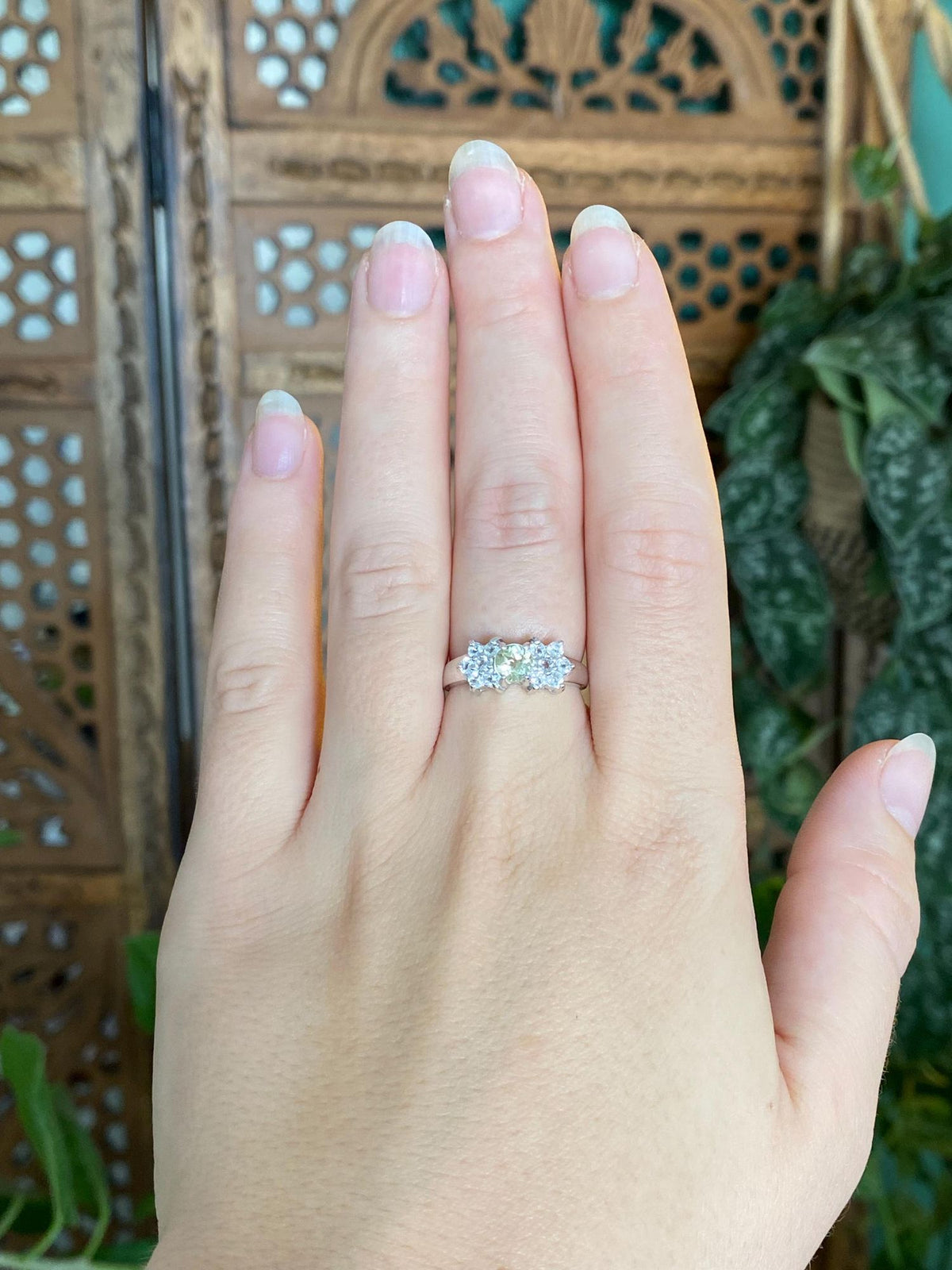 Vintage Solid 14k White Gold Light Green Quartz Clear Spinel Ring - Size 6.75