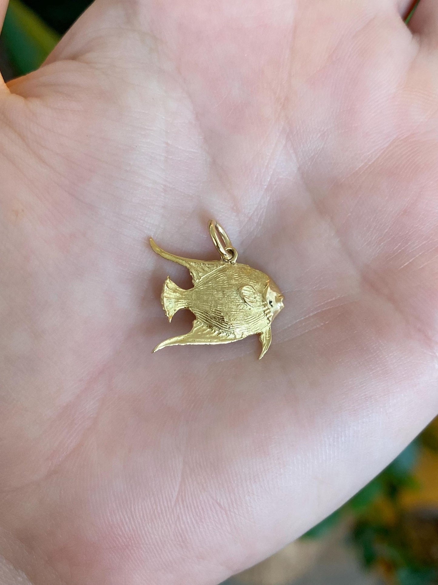 Vintage Solid 18k Yellow Gold Fish Charm