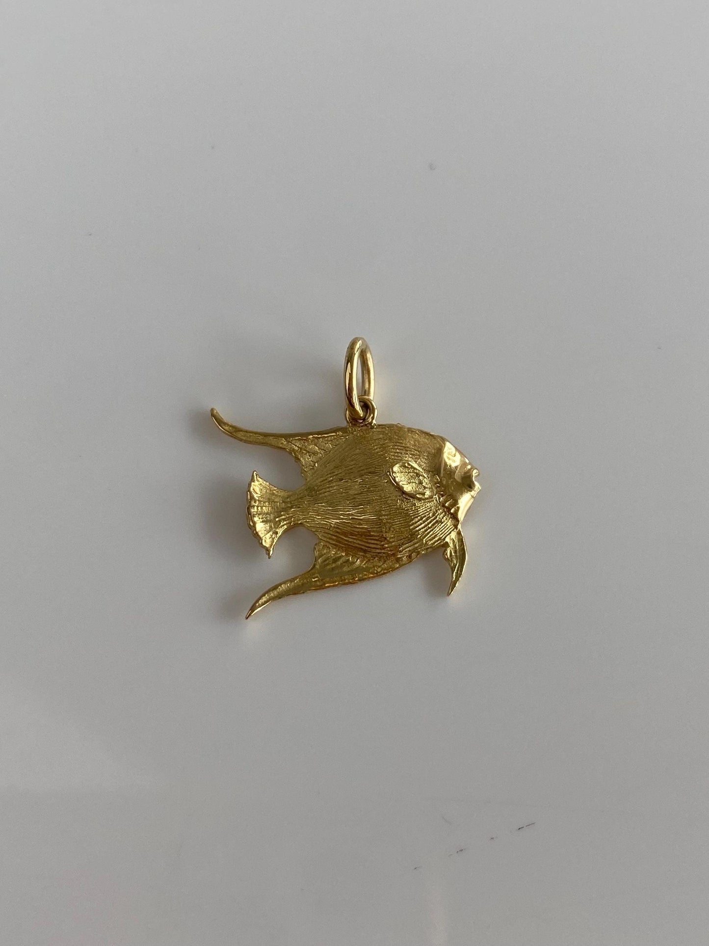 Vintage Solid 18k Yellow Gold Fish Charm