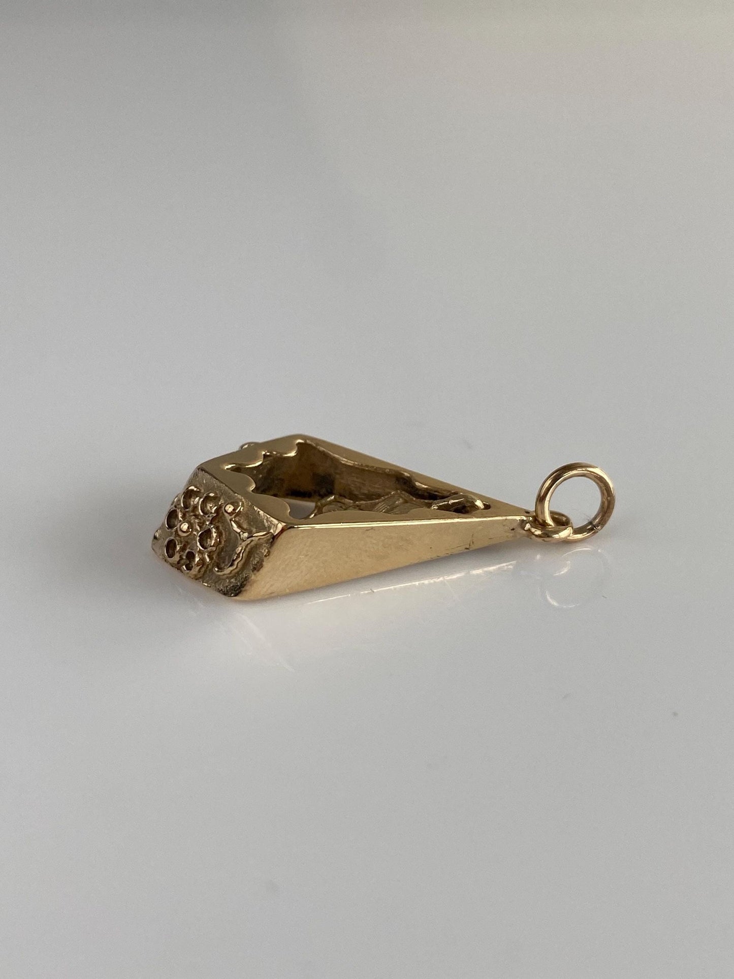 Vintage Solid 14k Yellow Gold Floral Dangle Diamond Shape Charm