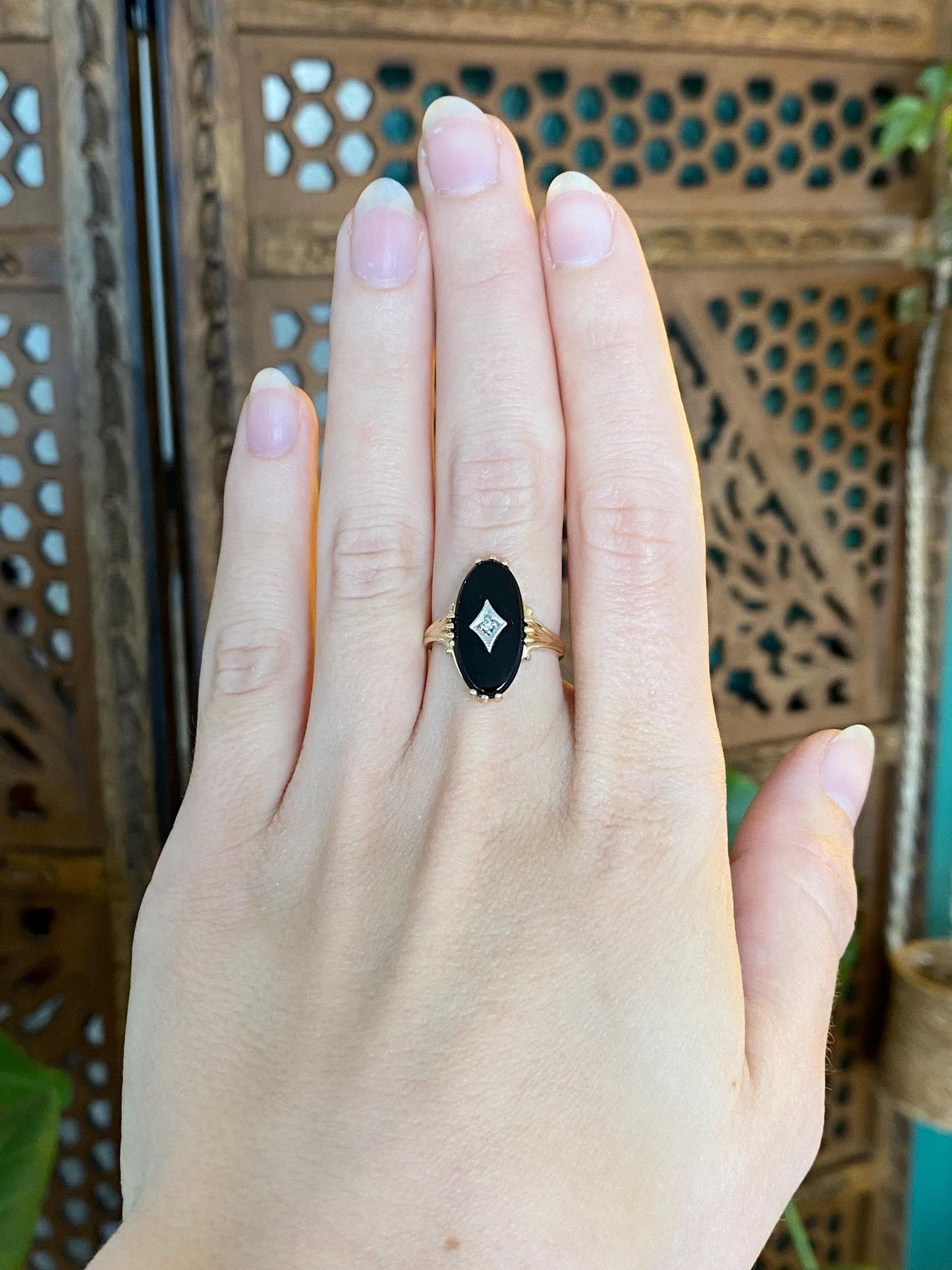 Vintage Solid 14k Yellow Gold Diamond Onyx Ring - Size 6