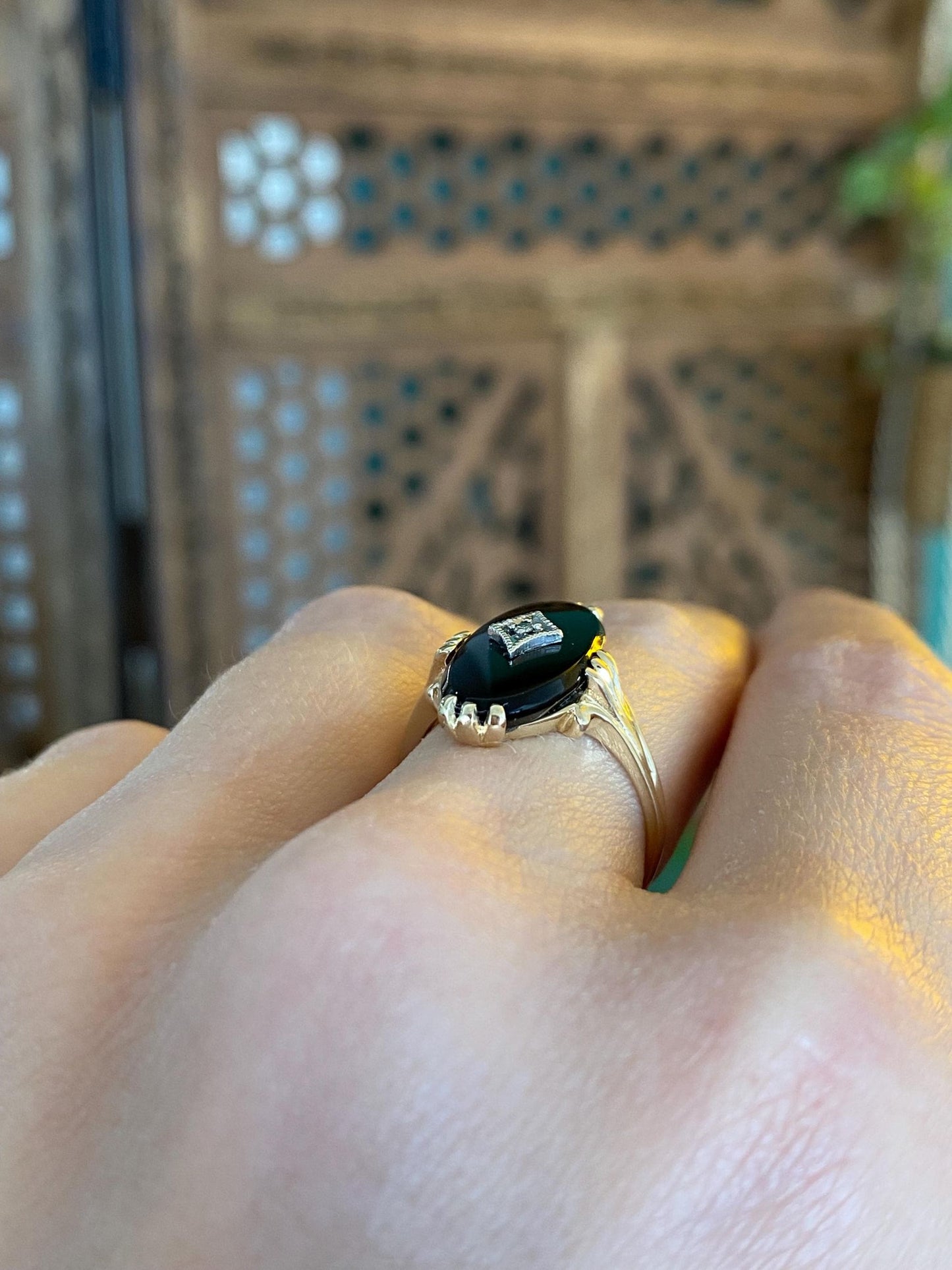 Vintage Solid 14k Yellow Gold Diamond Onyx Ring - Size 6