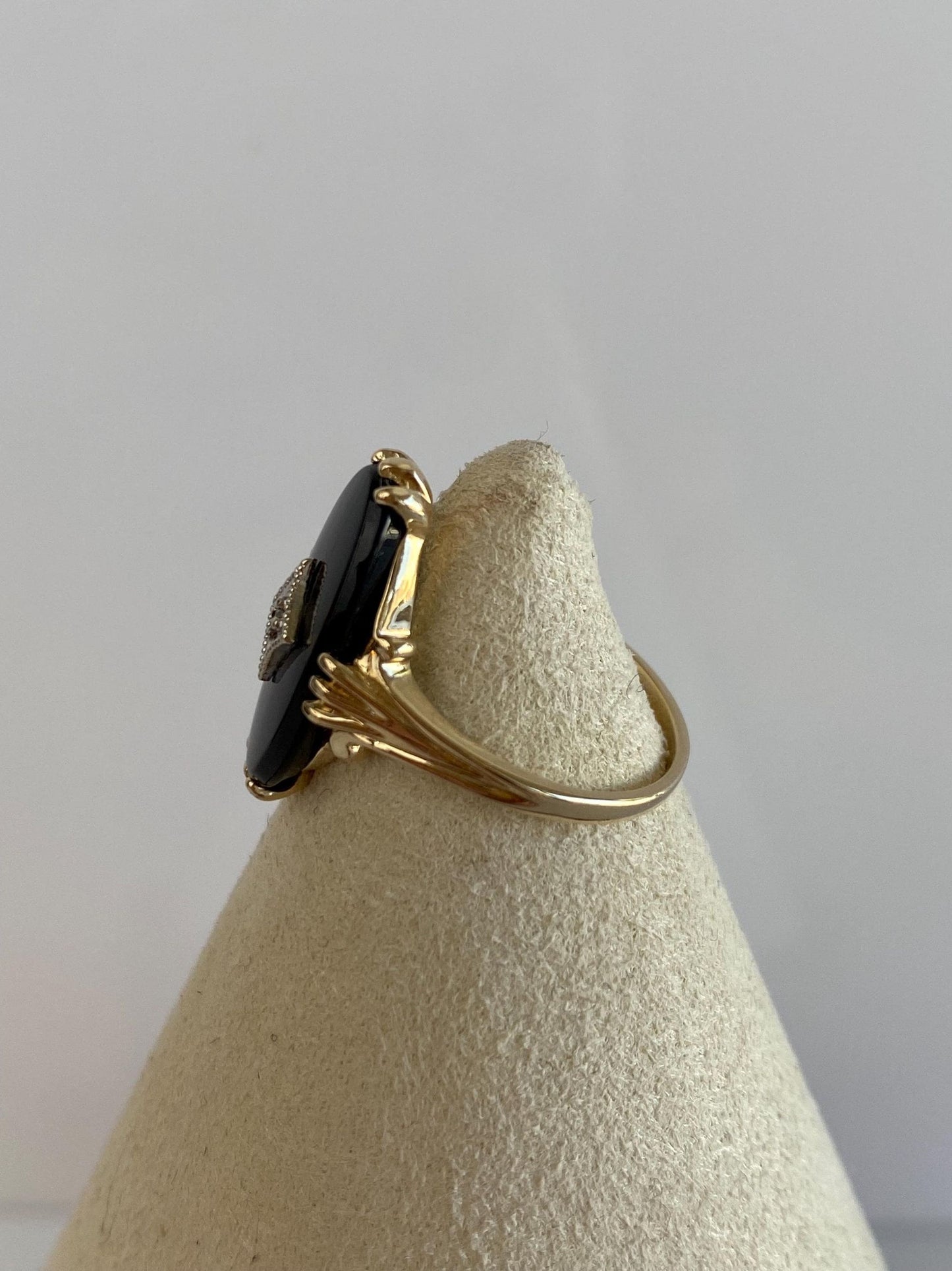 Vintage Solid 14k Yellow Gold Diamond Onyx Ring - Size 6