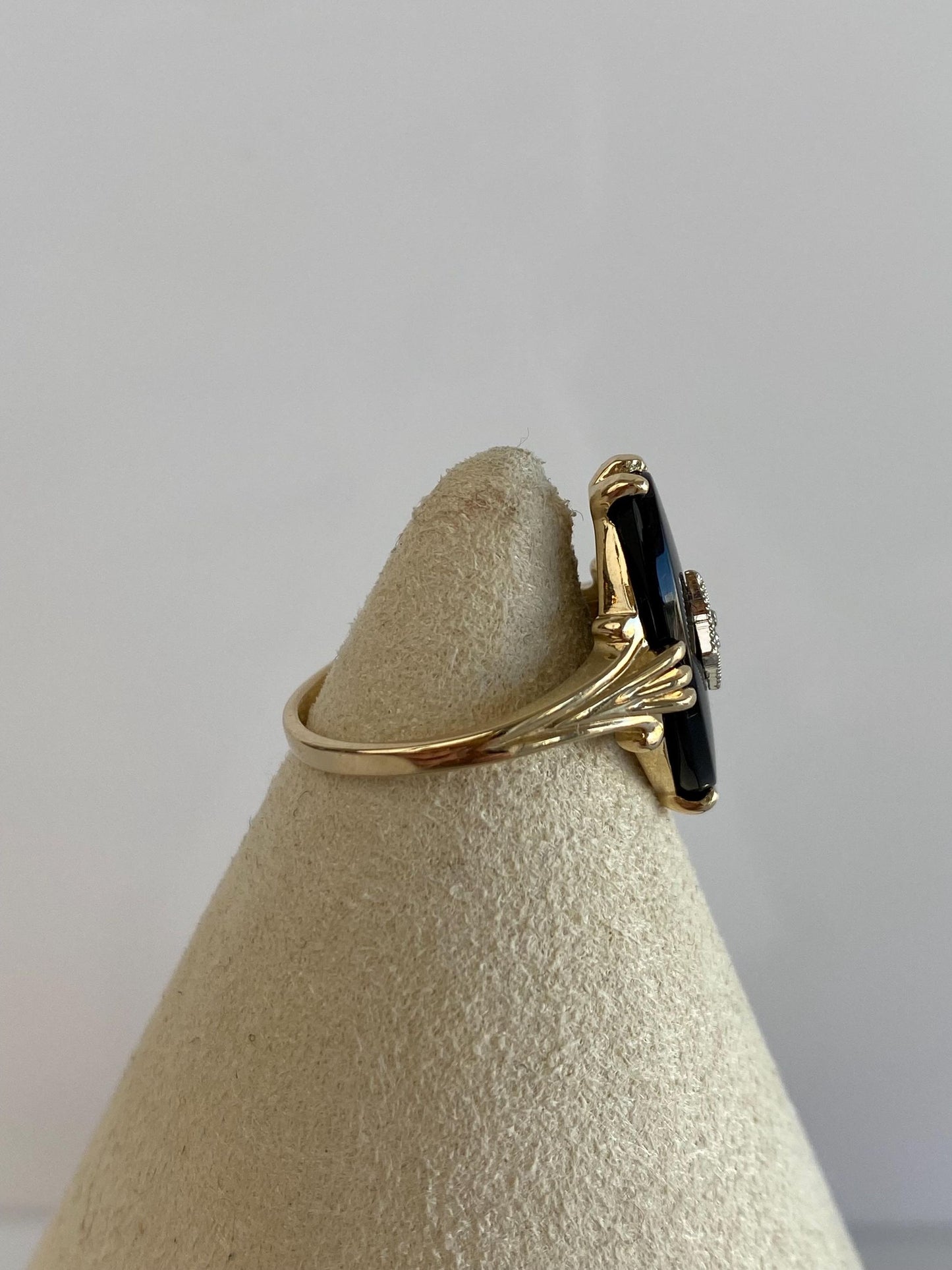 Vintage Solid 14k Yellow Gold Diamond Onyx Ring - Size 6