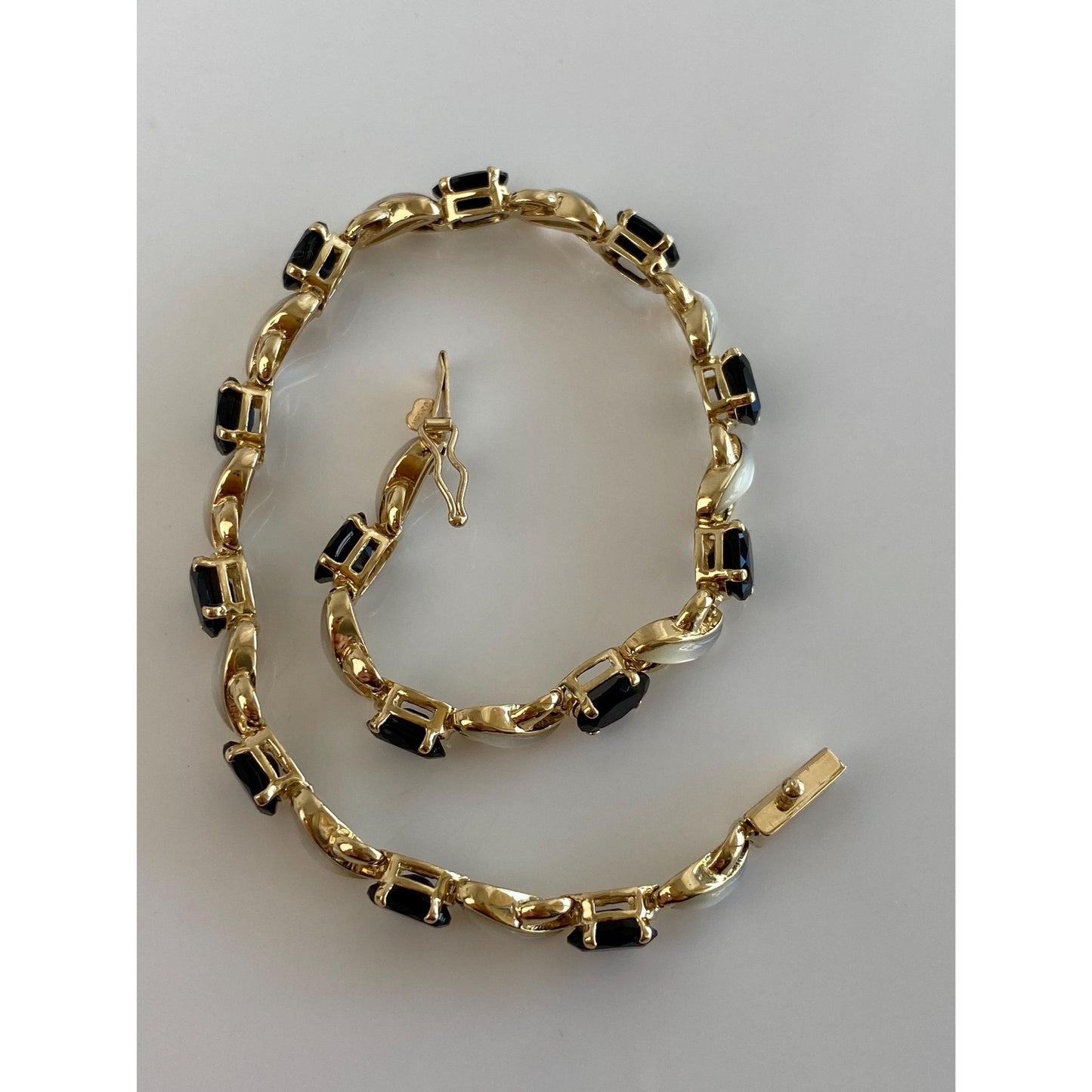 Vintage Solid 14k Yellow Gold Onyx Mother of Pearl XO Link Bracelet - 7.25 inches