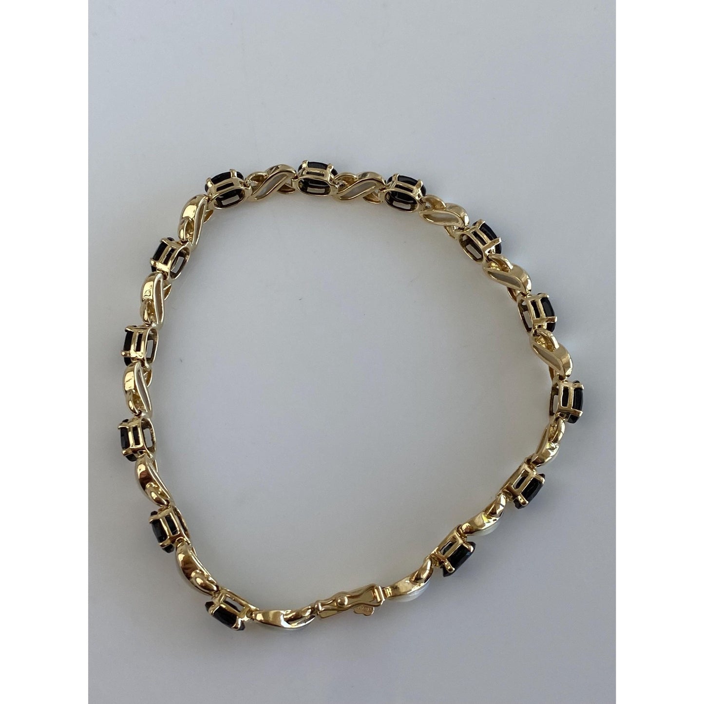 Vintage Solid 14k Yellow Gold Onyx Mother of Pearl XO Link Bracelet - 7.25 inches