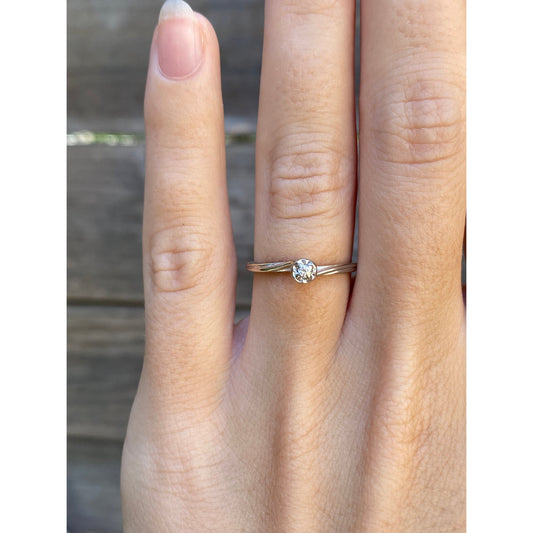 Vintage Solid 14k White Gold Itty Bitty Diamond Ring - Size 5.5