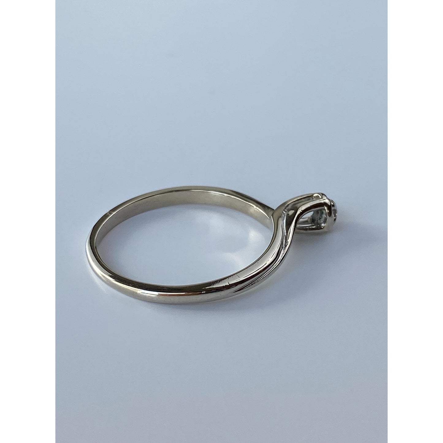 Vintage Solid 14k White Gold Itty Bitty Diamond Ring - Size 5.5