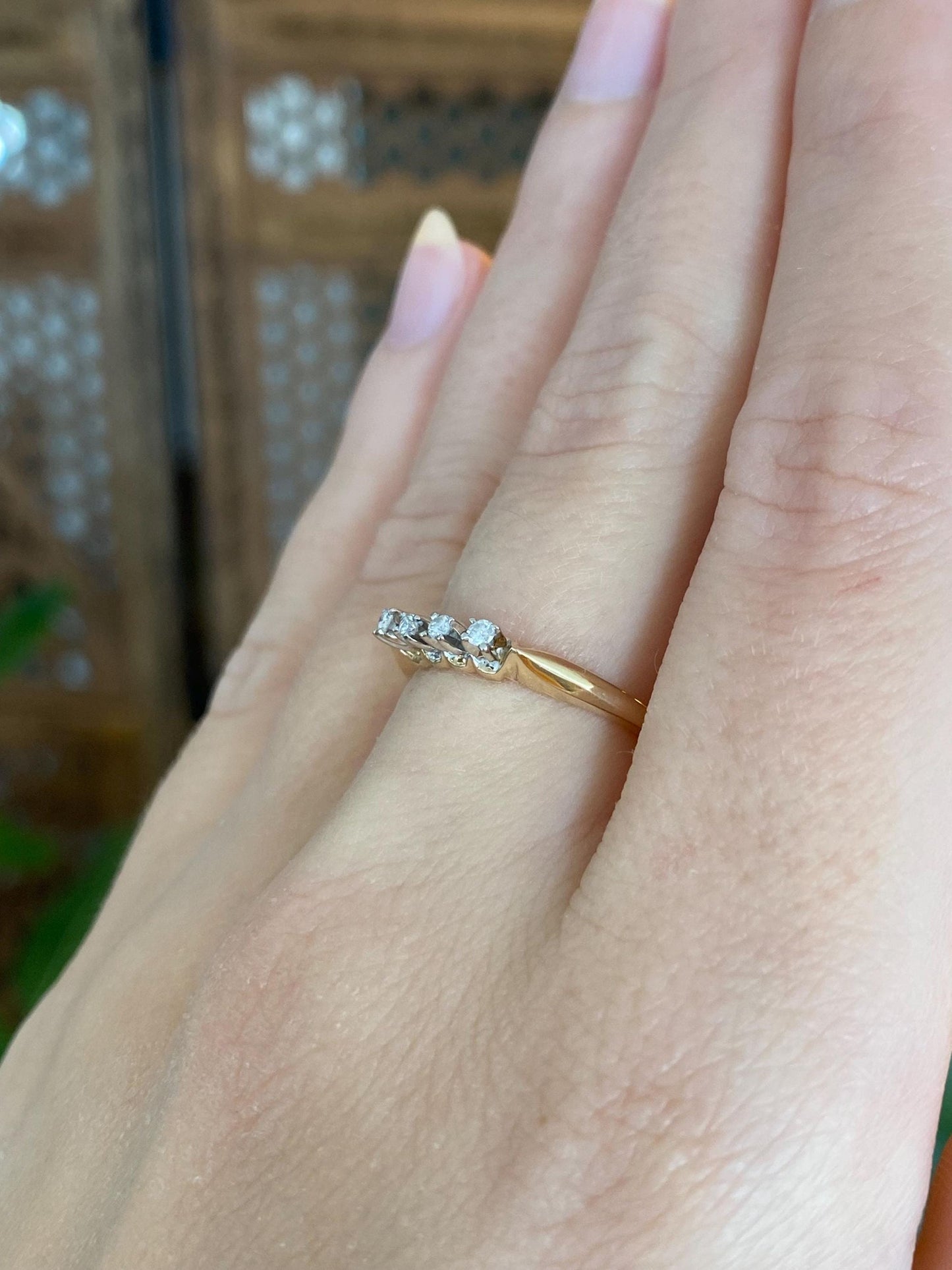 Vintage Solid 14k White & Yellow Gold Diamond Row Ring - Size 6.5