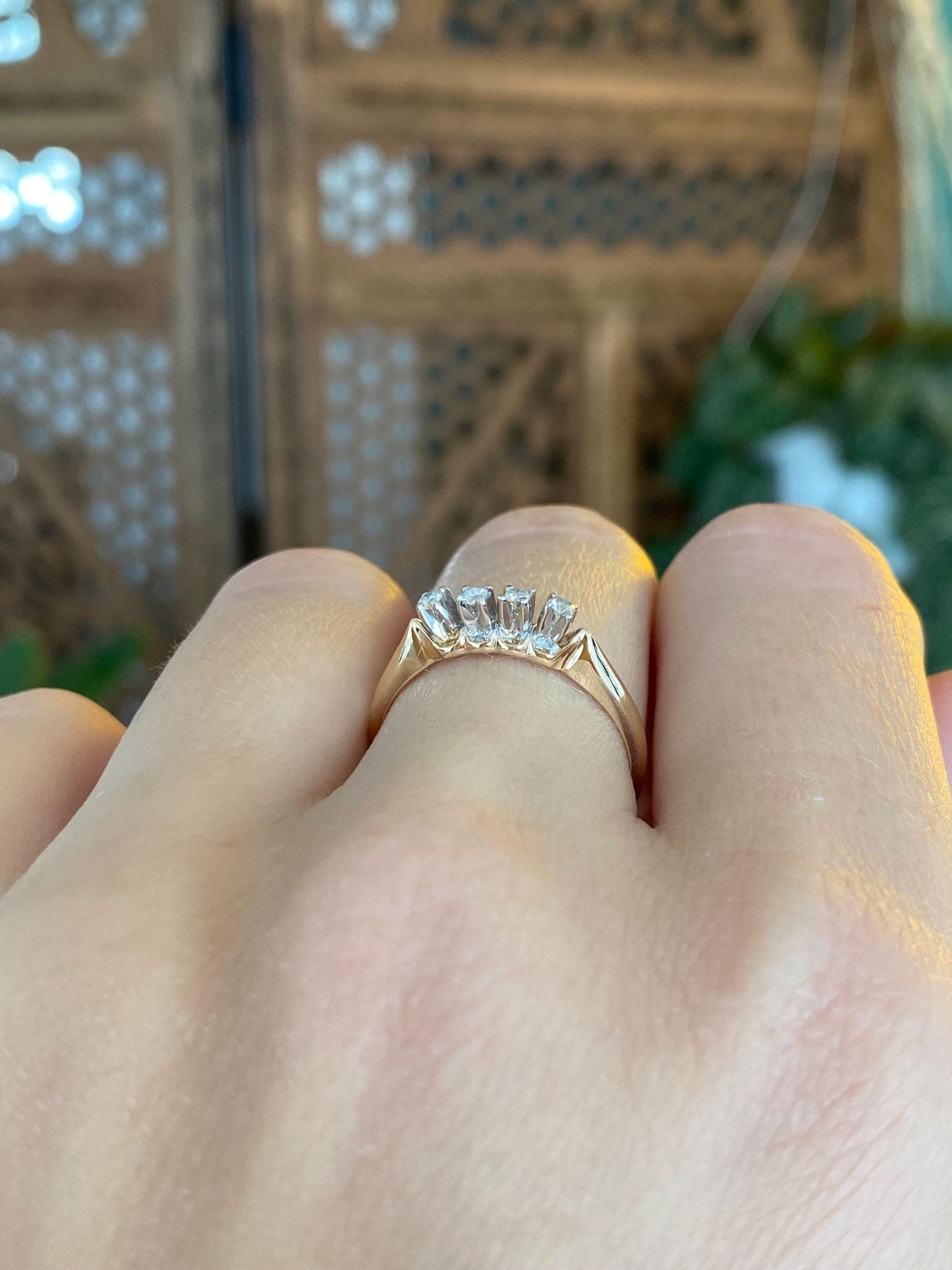 Vintage Solid 14k White & Yellow Gold Diamond Row Ring - Size 6.5
