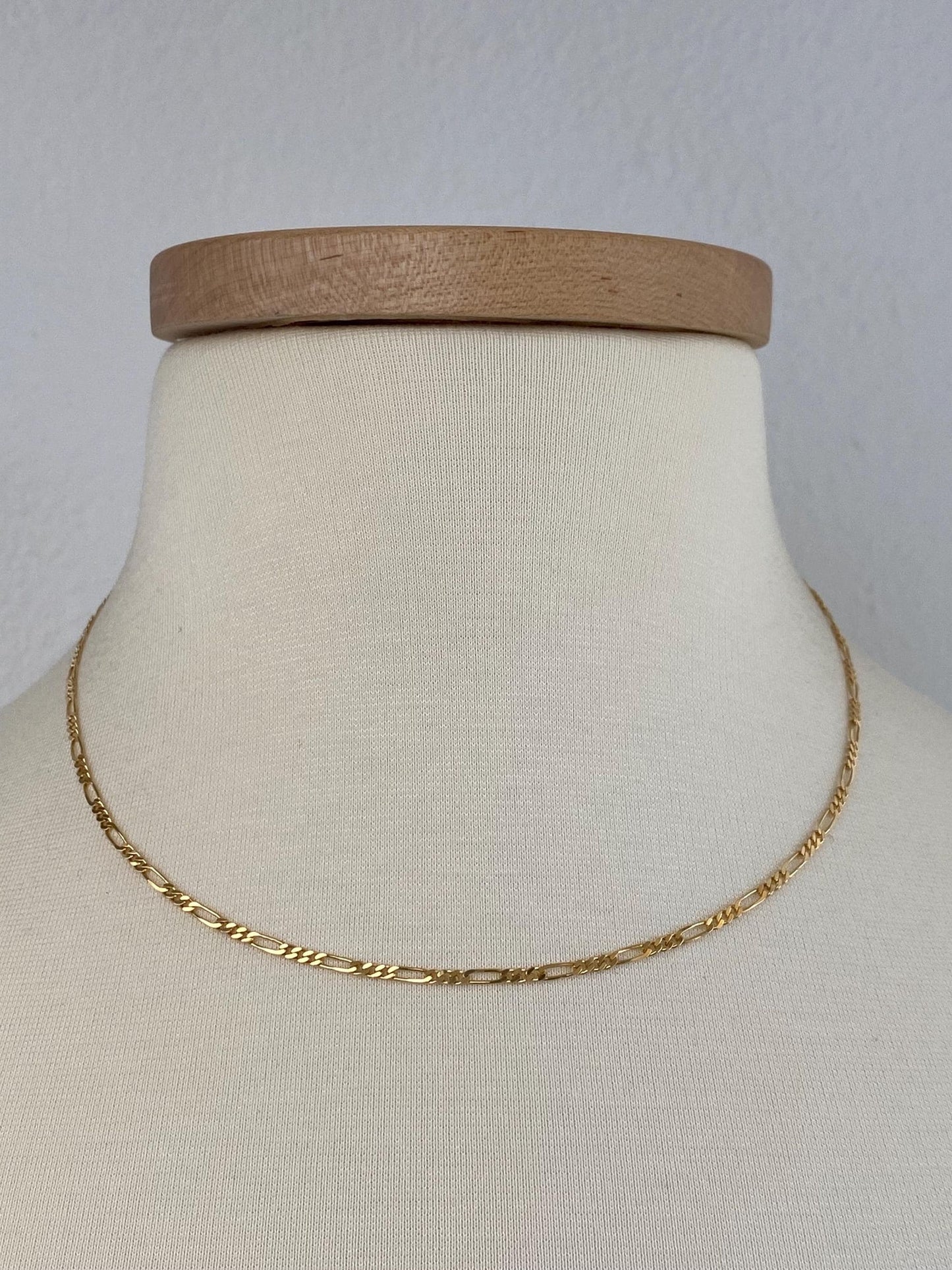 Vintage Solid 18k Yellow Gold Figaro Chain Necklace - 17.75 inches