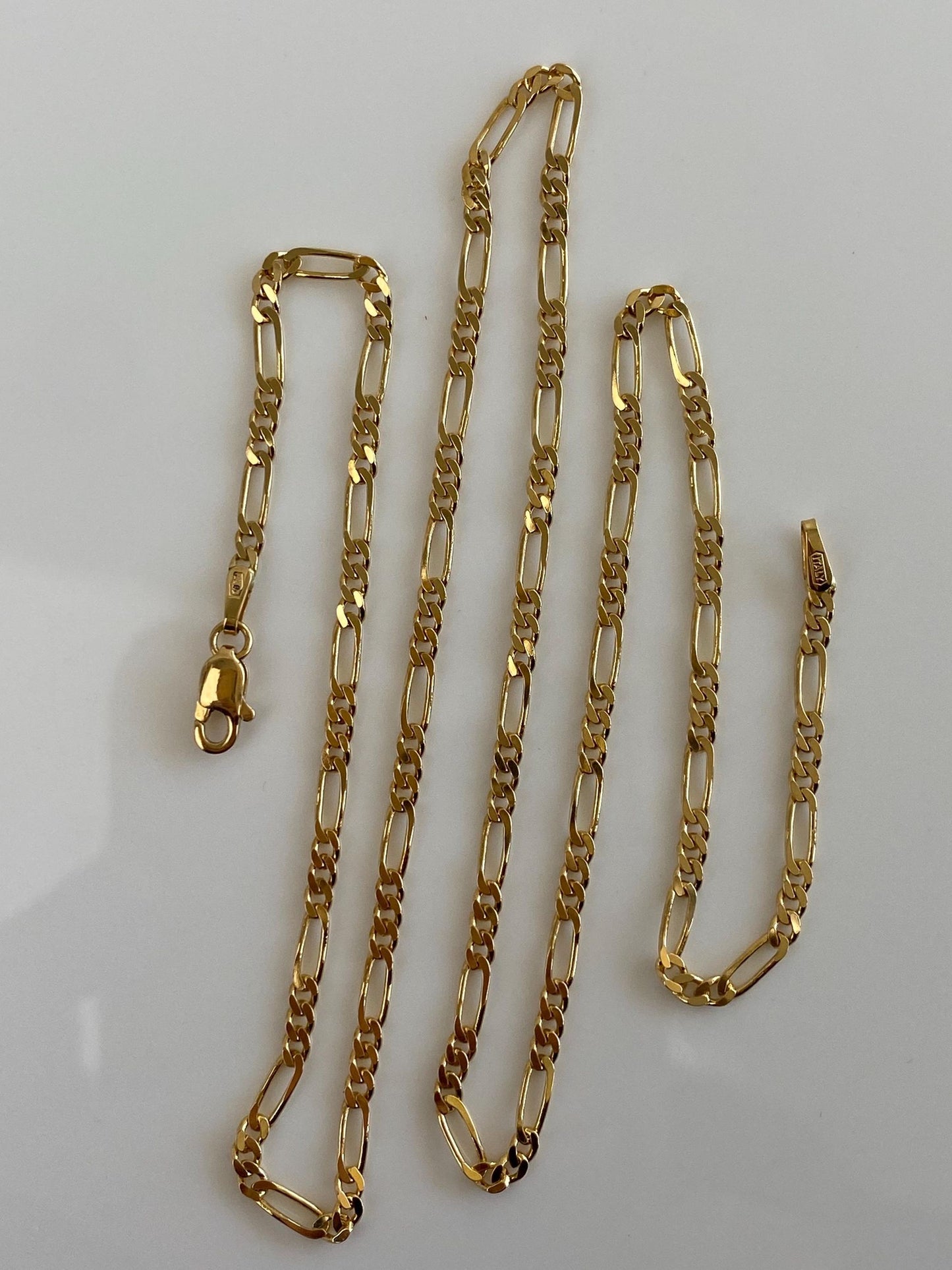 Vintage Solid 18k Yellow Gold Figaro Chain Necklace - 17.75 inches