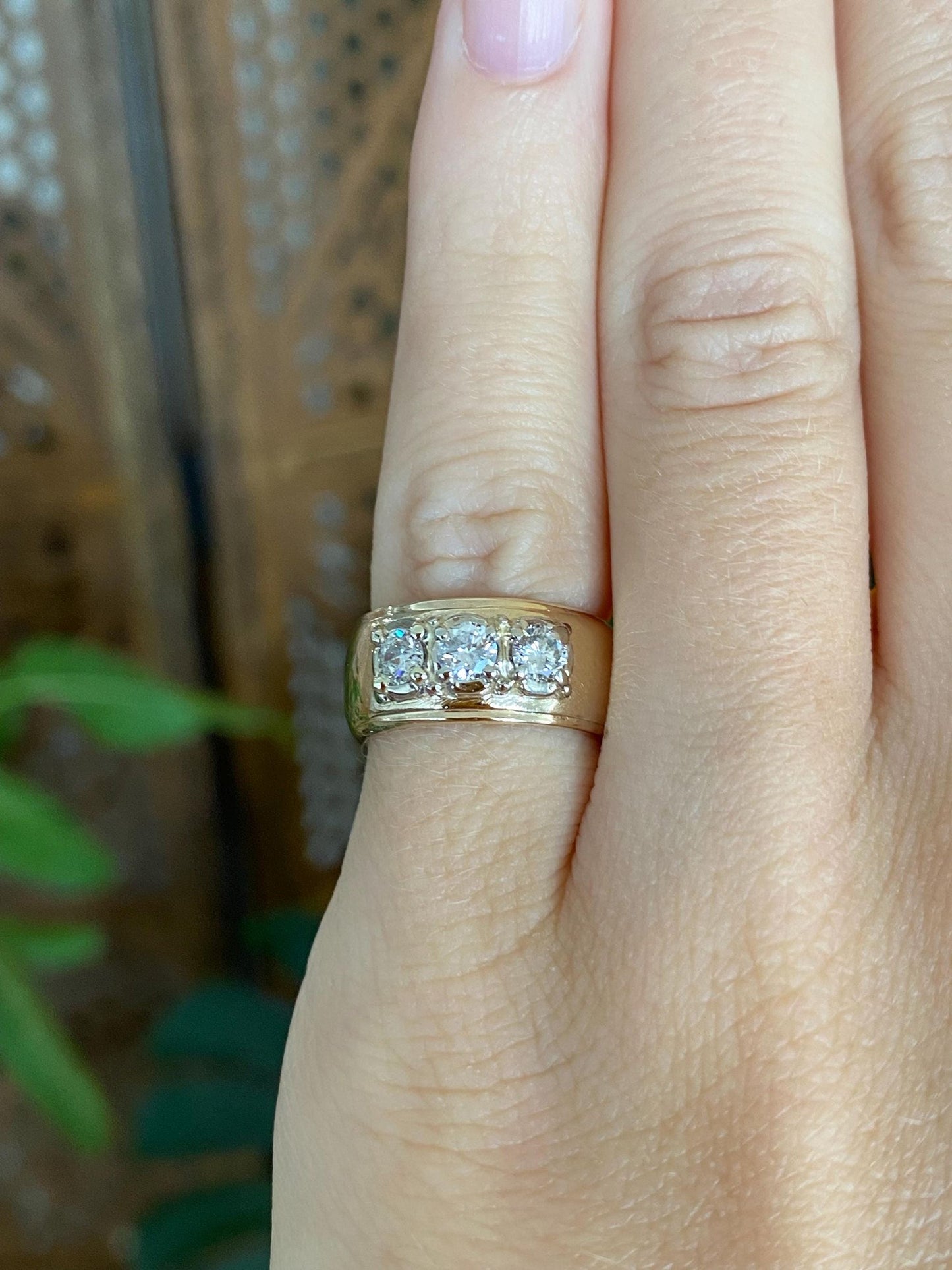Vintage Solid 14k Yellow Gold Triple Diamond Lined Ring Band - Size 4.5