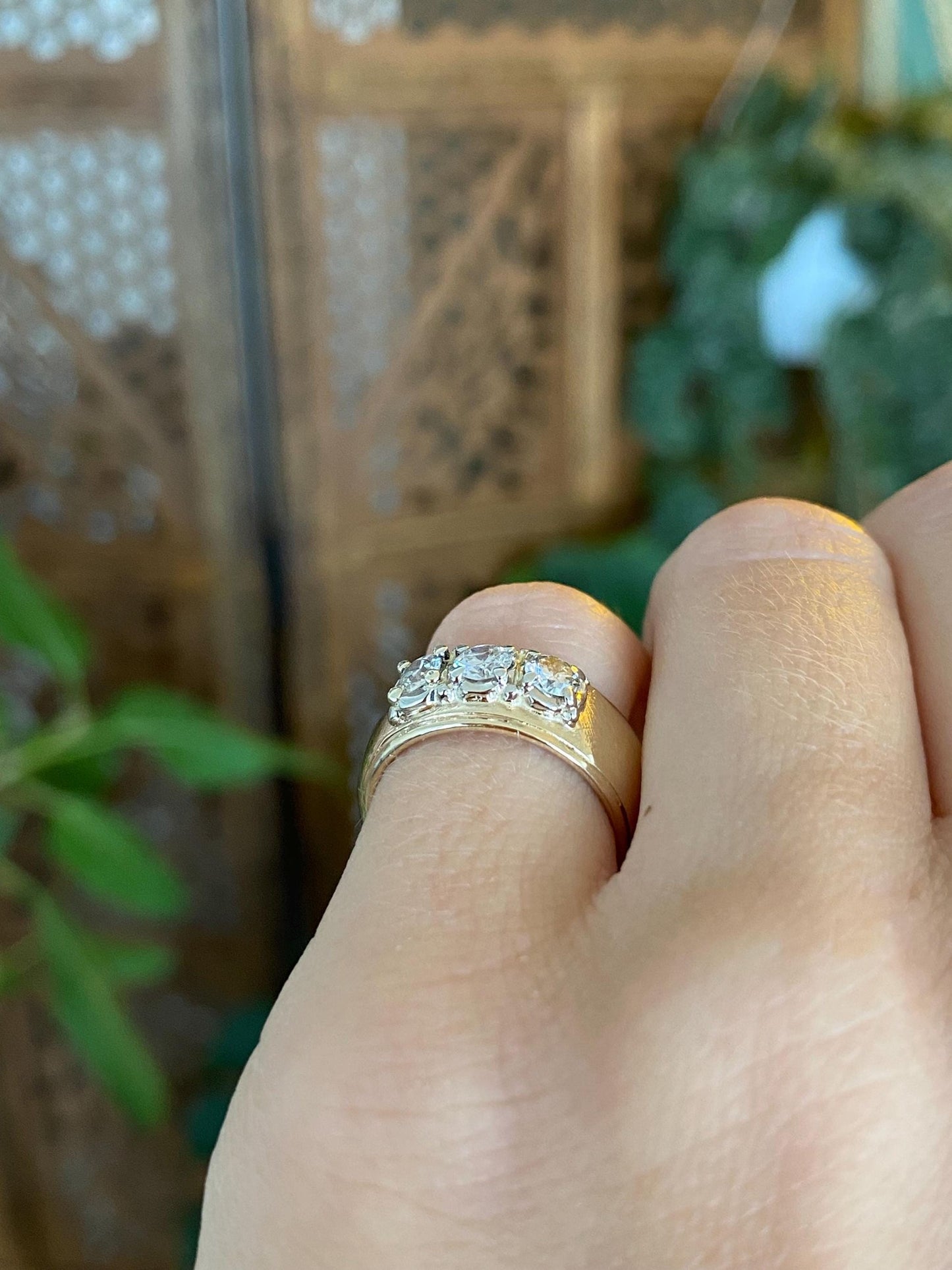 Vintage Solid 14k Yellow Gold Triple Diamond Lined Ring Band - Size 4.5