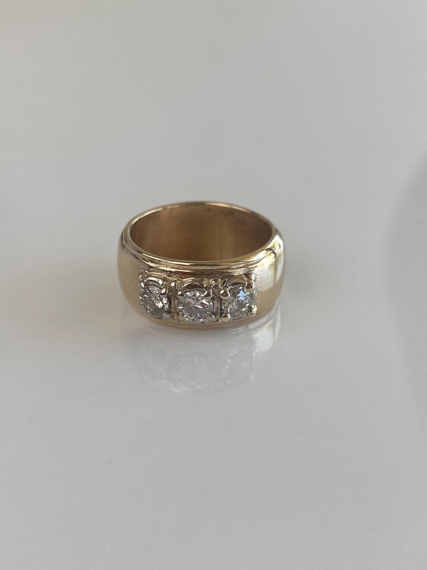 Vintage Solid 14k Yellow Gold Triple Diamond Lined Ring Band - Size 4.5